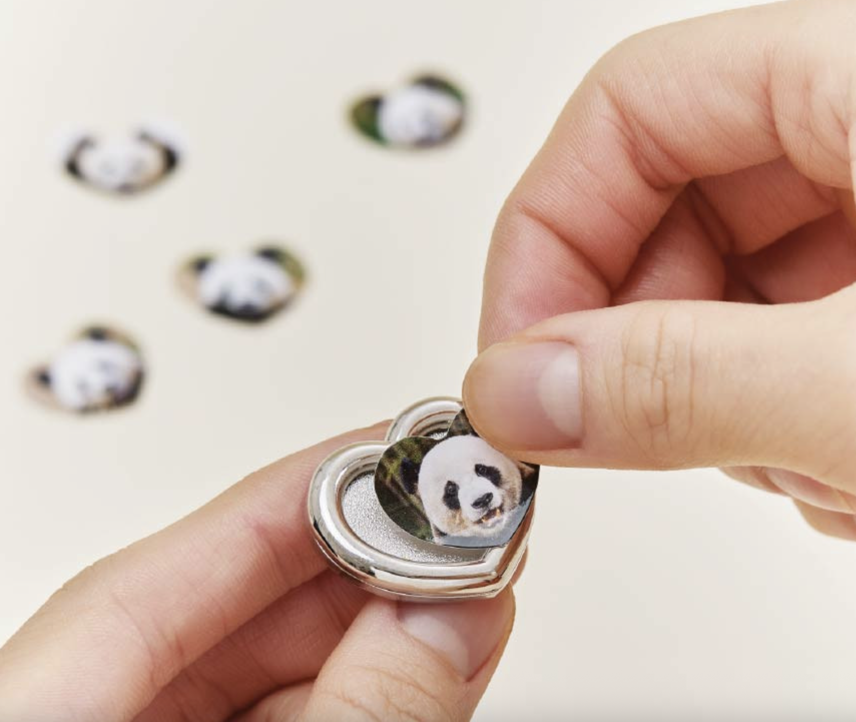 📦訂購 韓國代購 COLLER x Everland Bao Family 寶家族 STICON SET 洞洞配飾