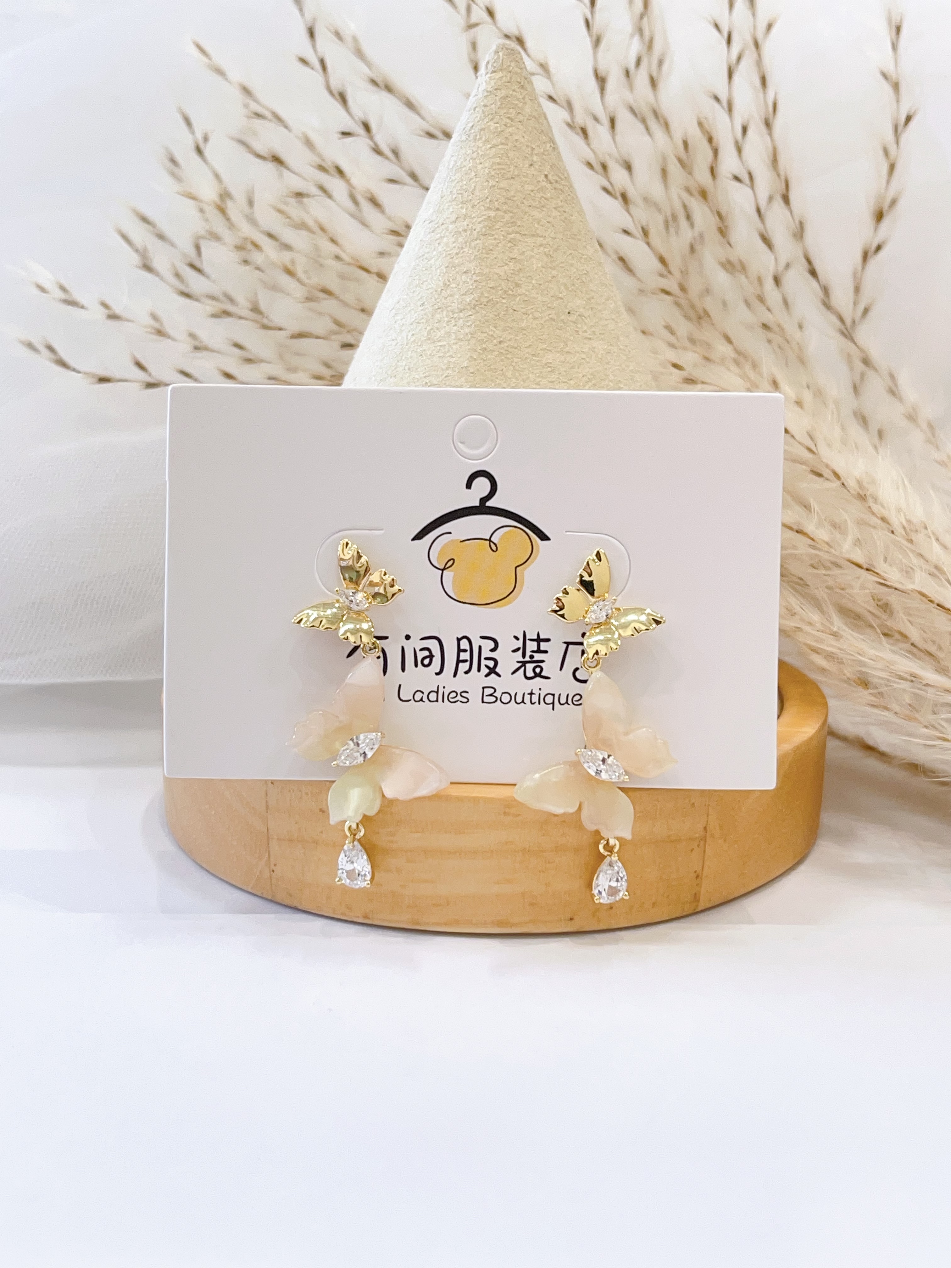 好精致的一款双蝴蝶耳环🦋