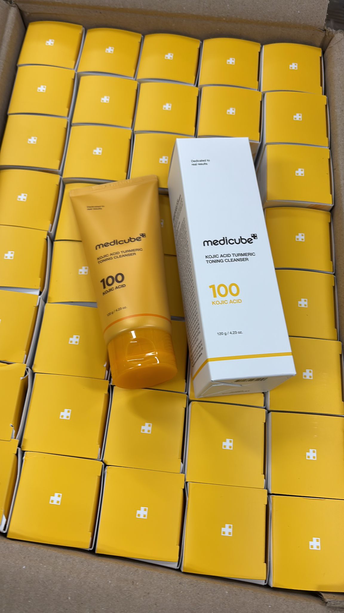 Medicube 曲酸薑黃亮白潔面乳120ml