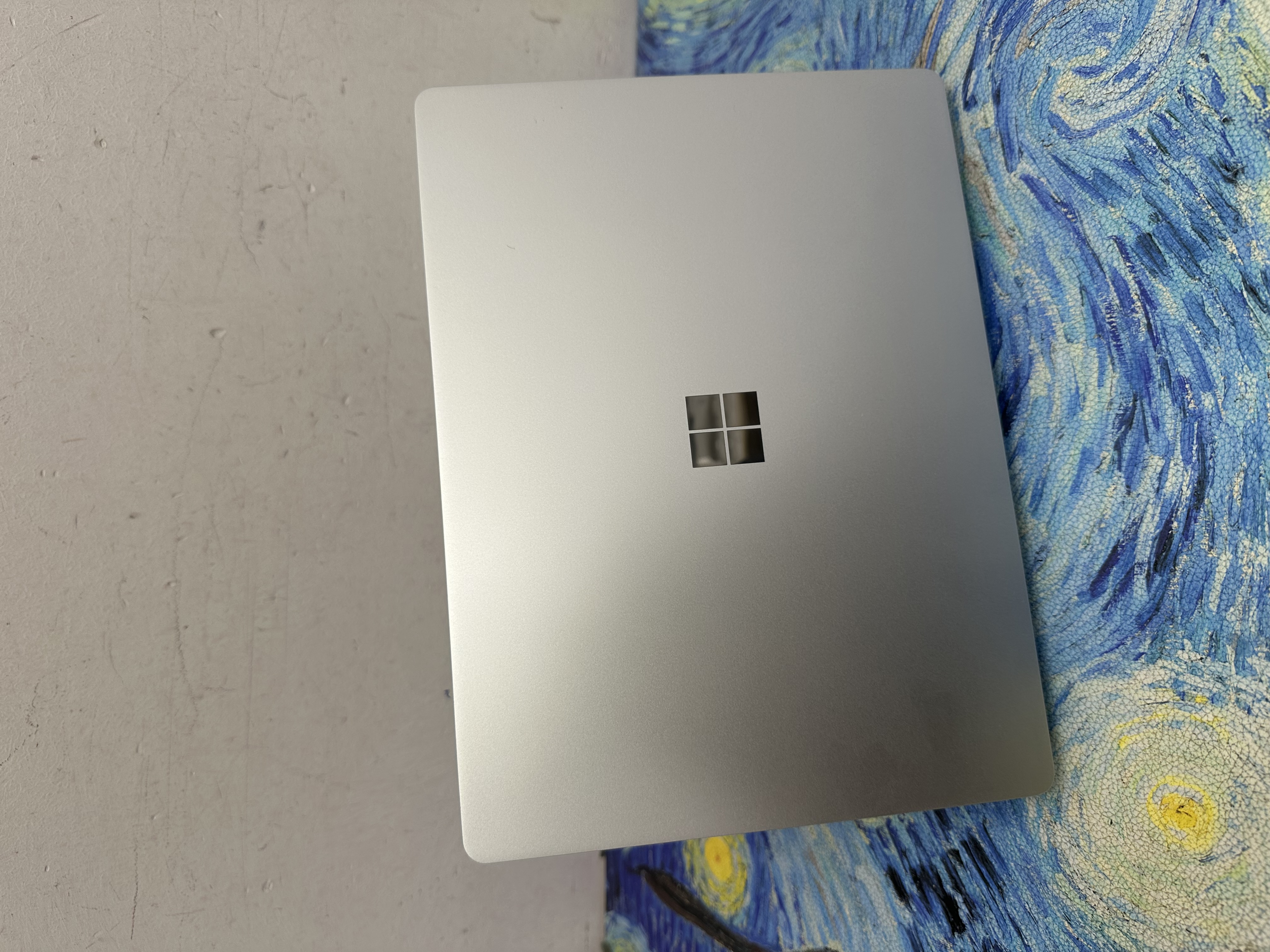 #6199 Microsoft Surface Laptop GO 12.4吋/i5-1035G1/16GB Ram/256GB SSD/Touch Mon/超輕薄/ Laptop / Notebook / PC /文書機/ Movie / Netflix / Disney + / Office