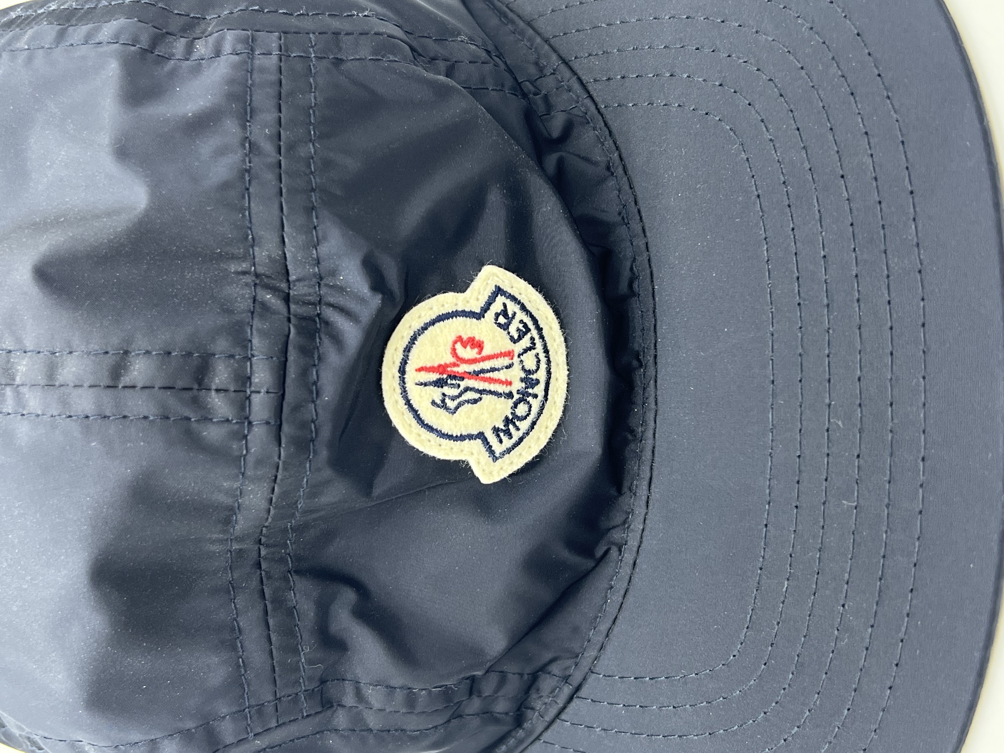 Pre-owned MONCLER Cap / Product Code: 062406