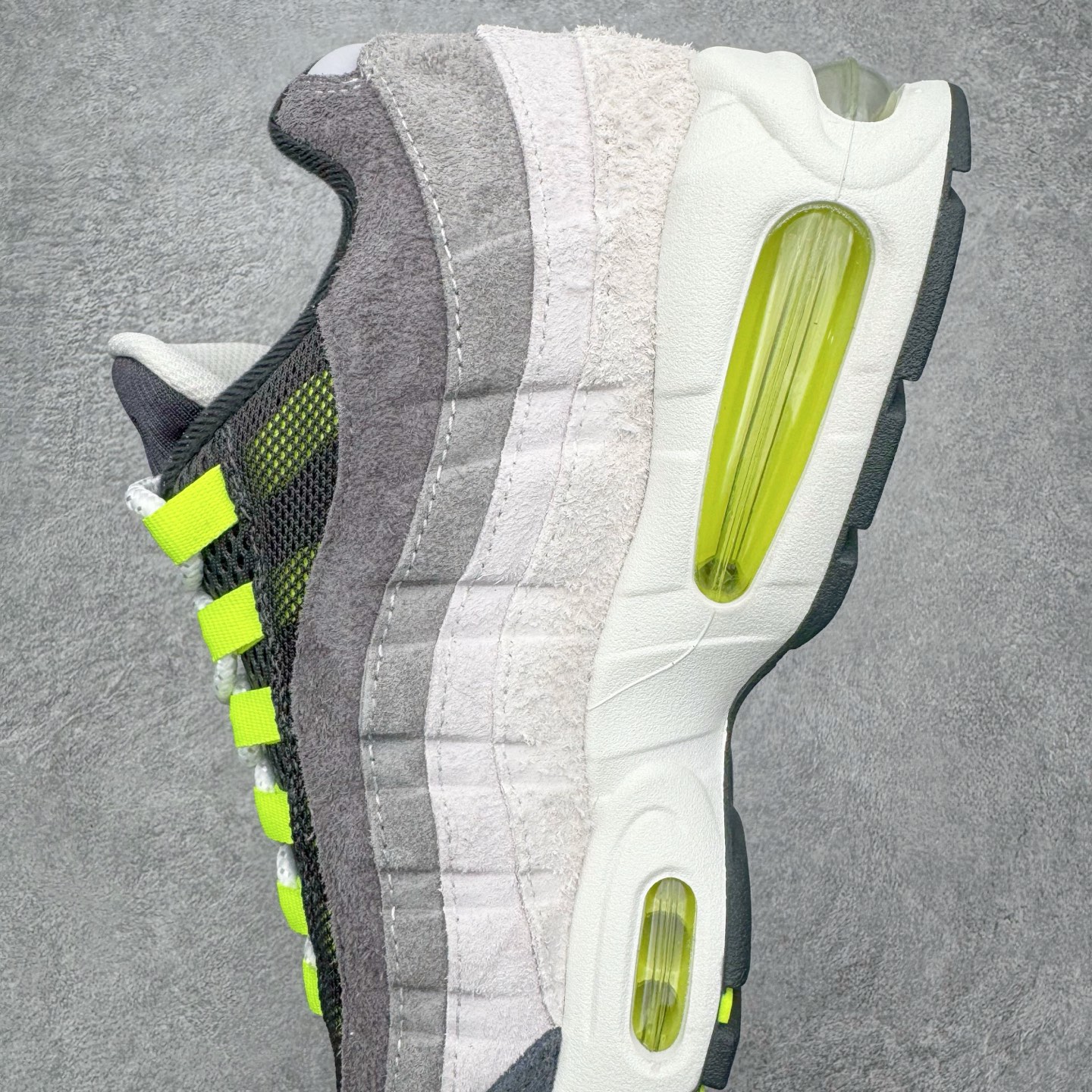 Nike Air Max 95 OG "Reverse Neon" HM4740-001