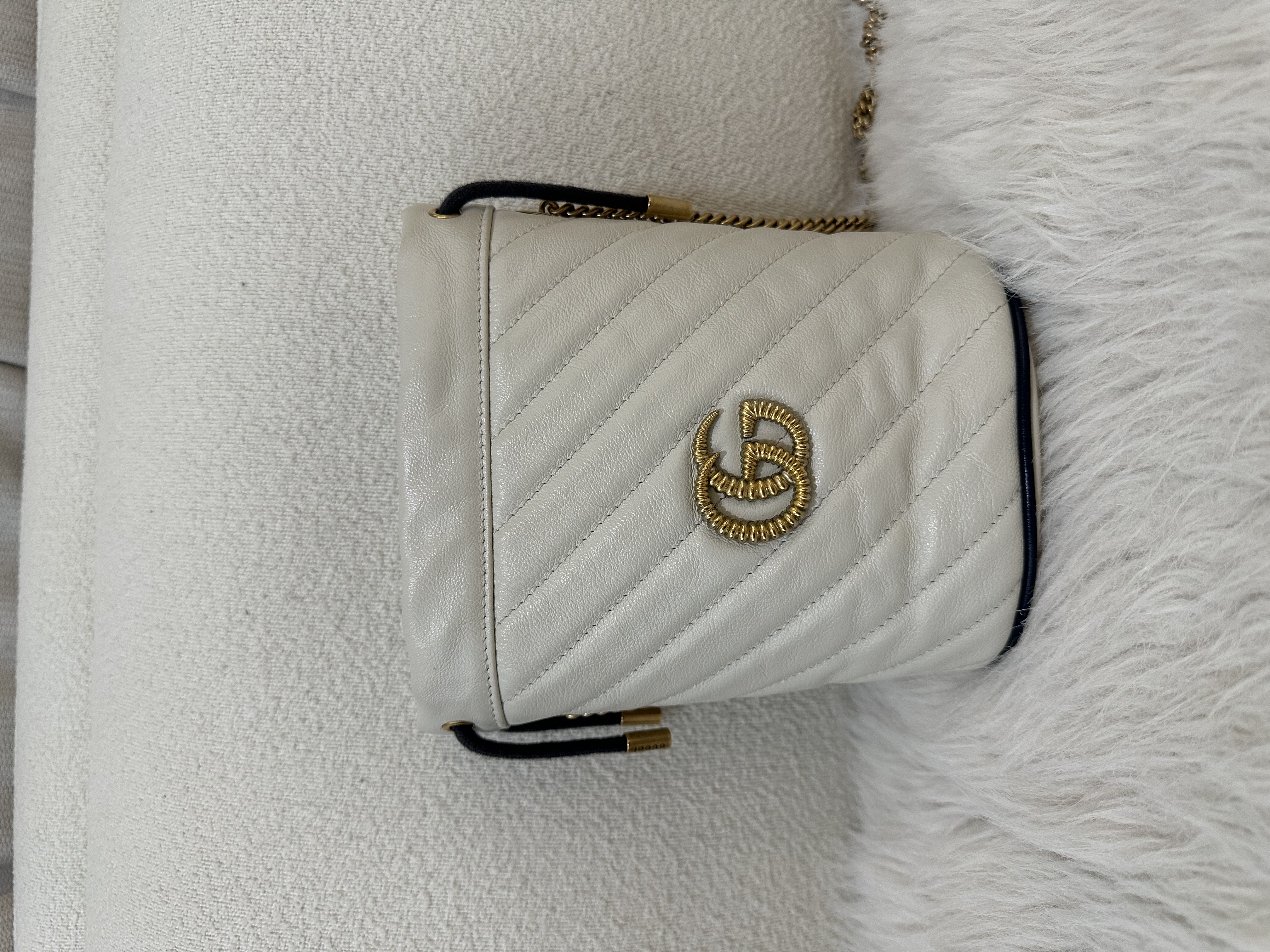 Pre-Owned GUCCI Bucket Bag / Product Code: 26022416