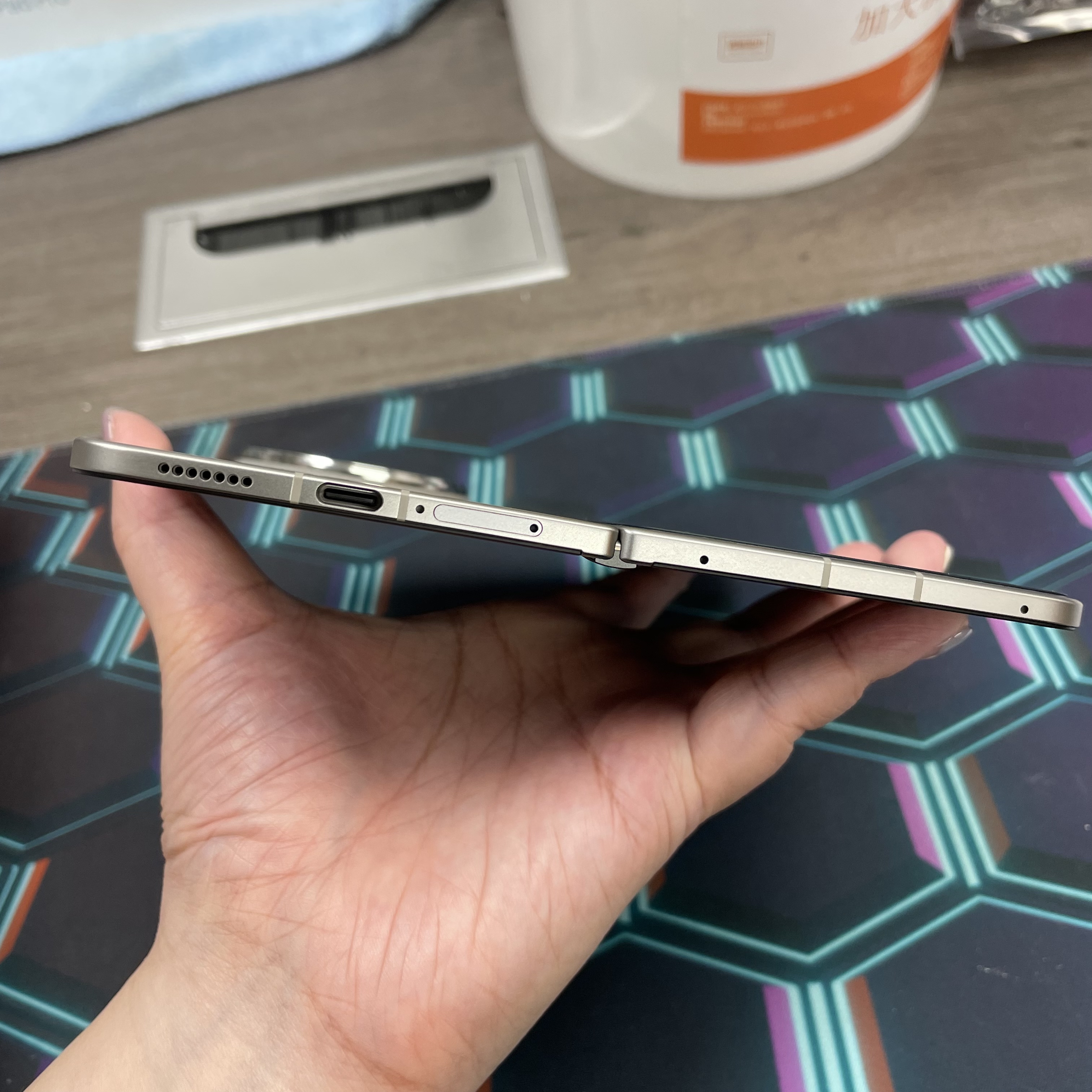 *6717 Oppo Find N6 完美機 16+512GB 灰色 gray