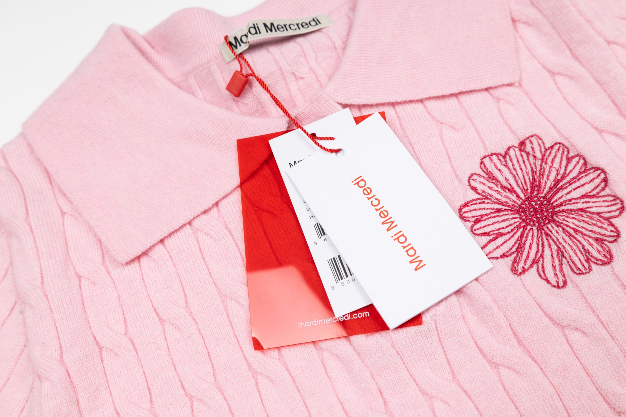 Mardi Mercredi Flower Embroidery Cable Short Sleeve Knit