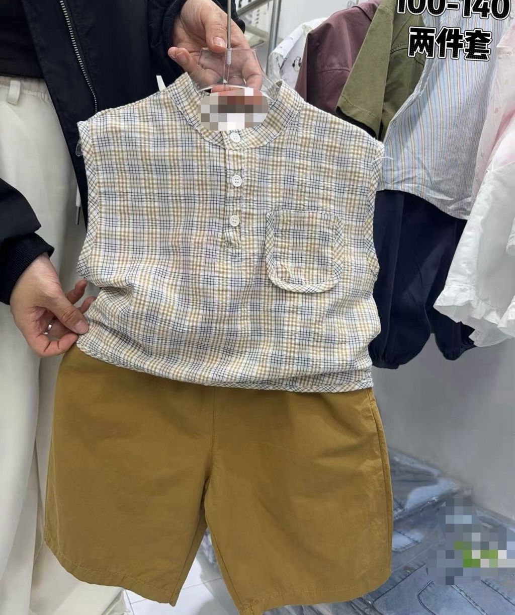 65167402 | Kids Plaid Sleeveless Shirt & Khaki Shorts Two-Piece Summer Outfit