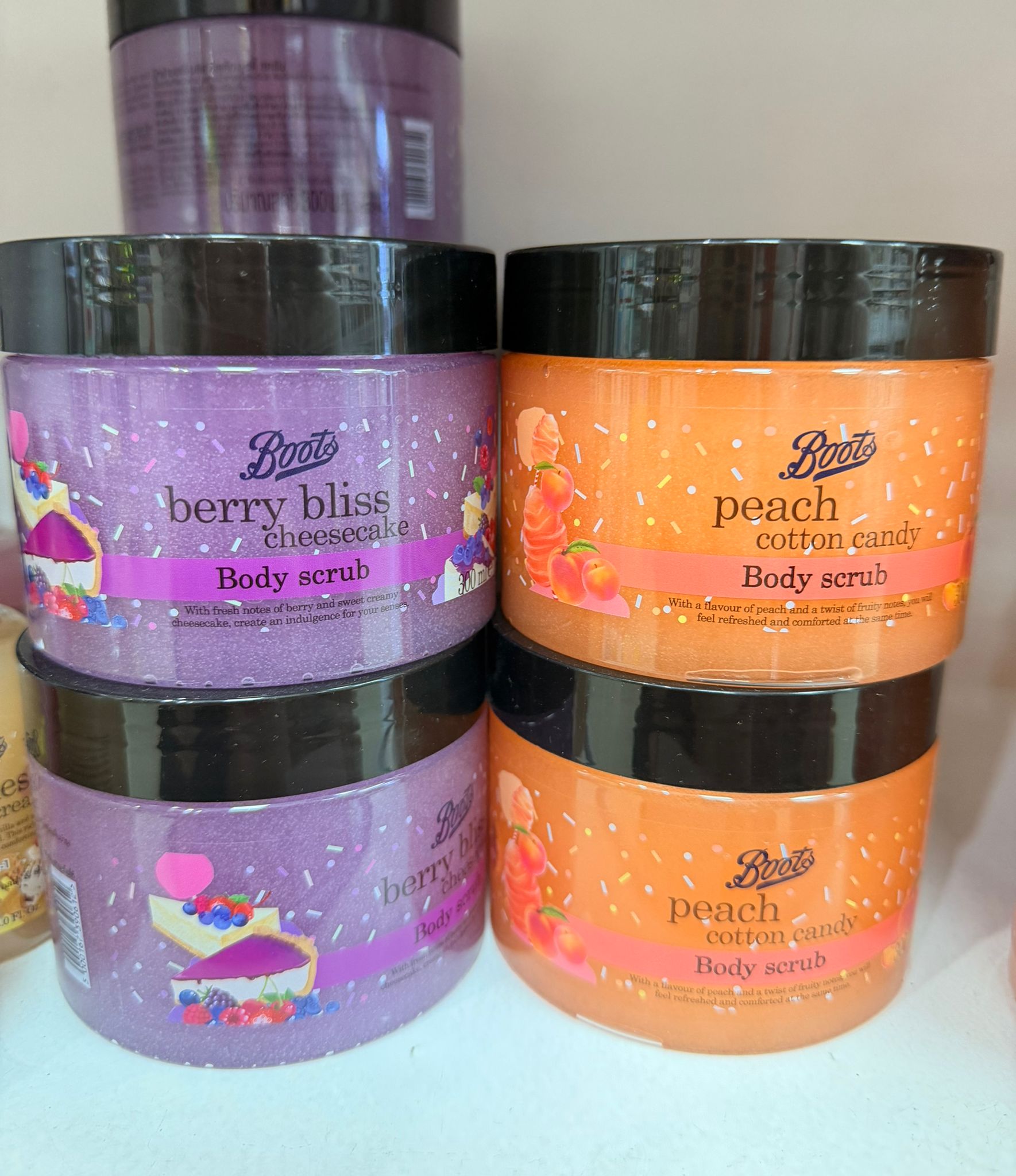 Boots身體磨砂膏300ml