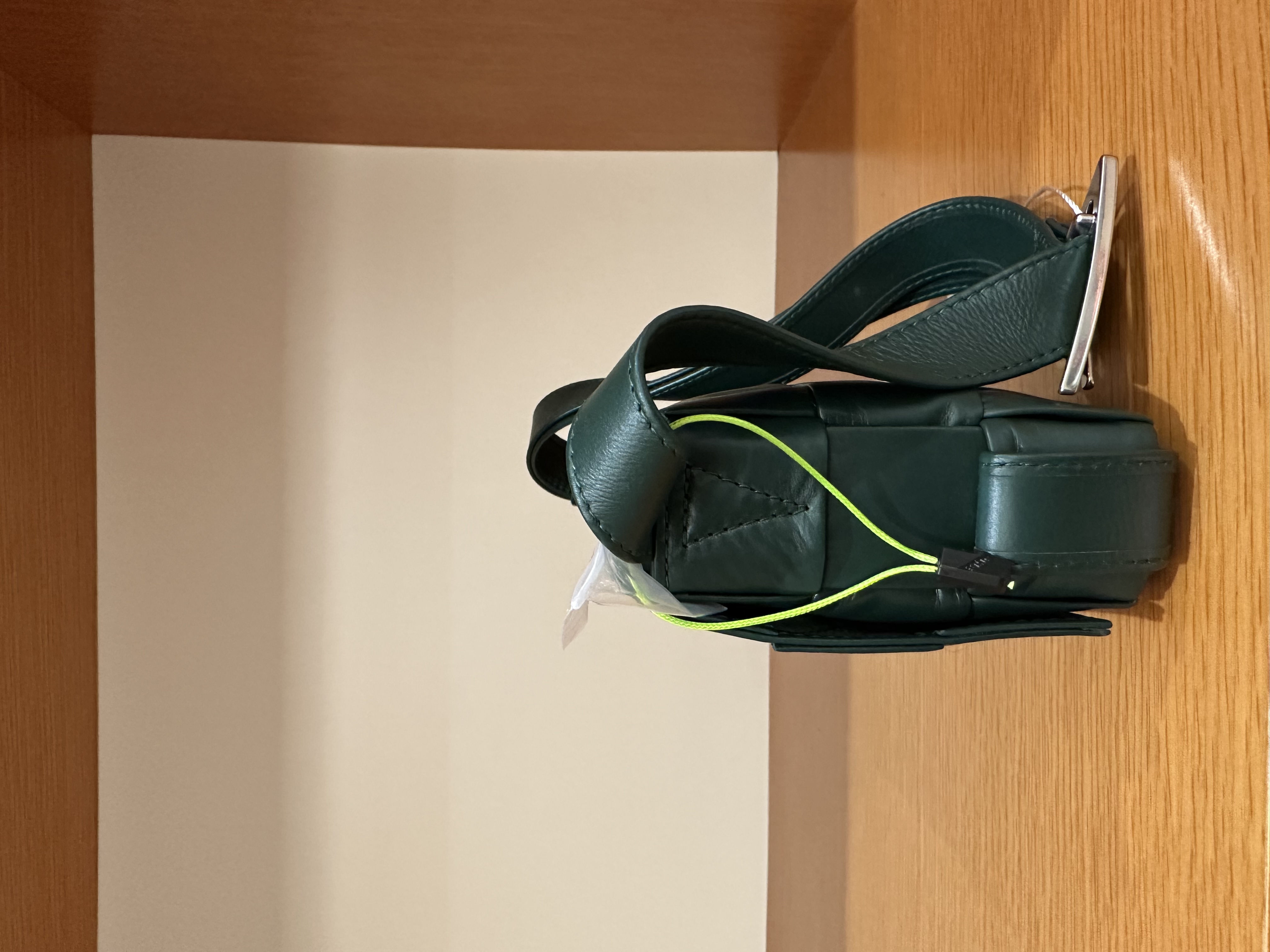 直播貨品 |  [1個-$100 2個-$300］HH32