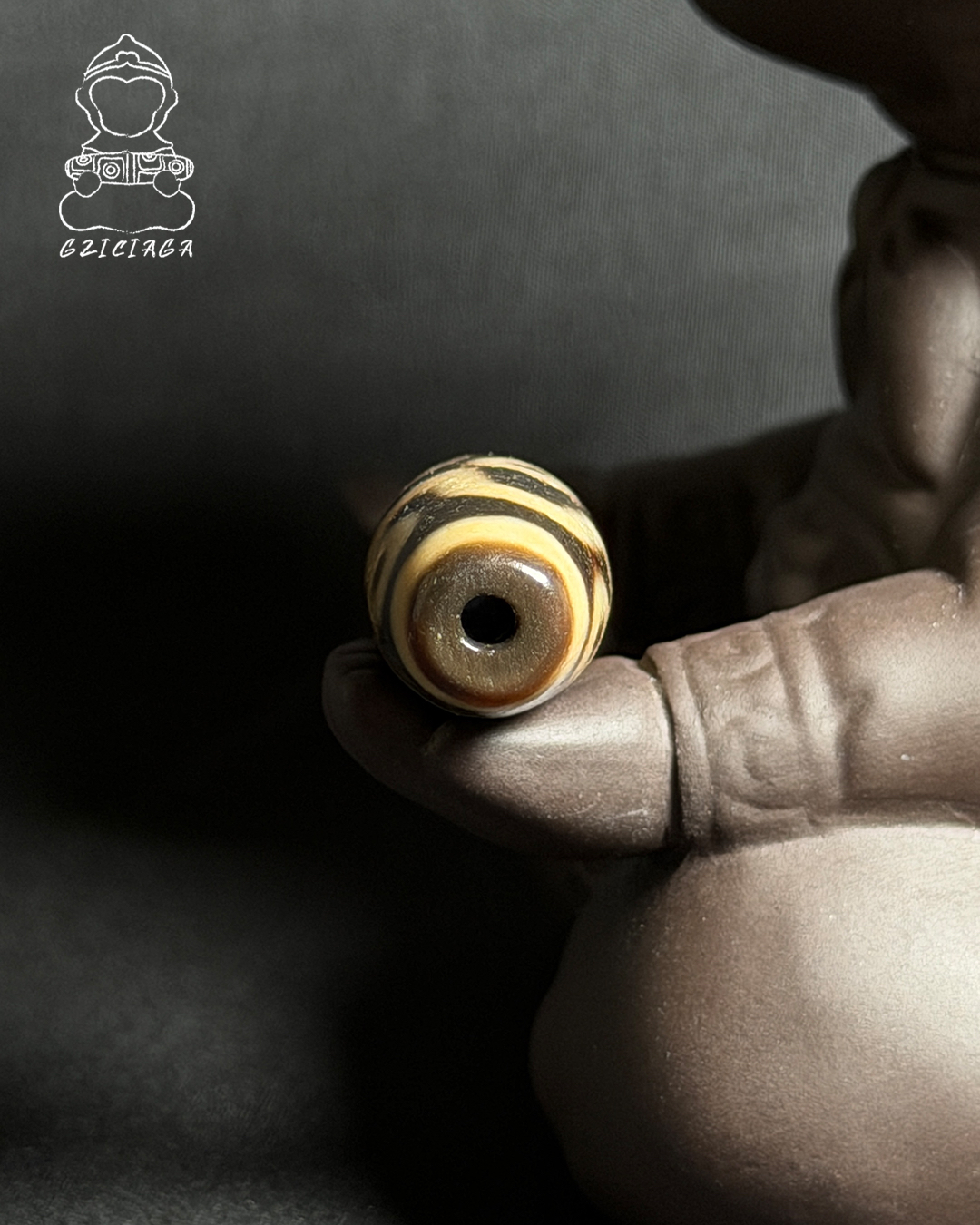 西藏至純兩眼四貴人天珠