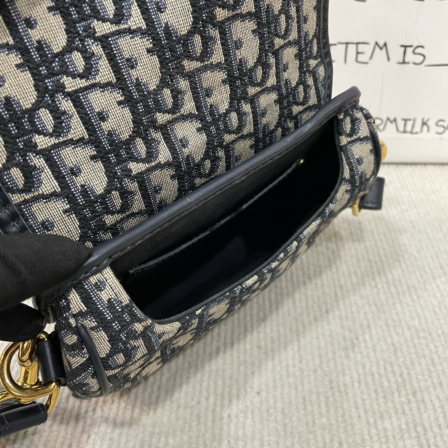 【預訂貨品】Dior 老花Bobby 