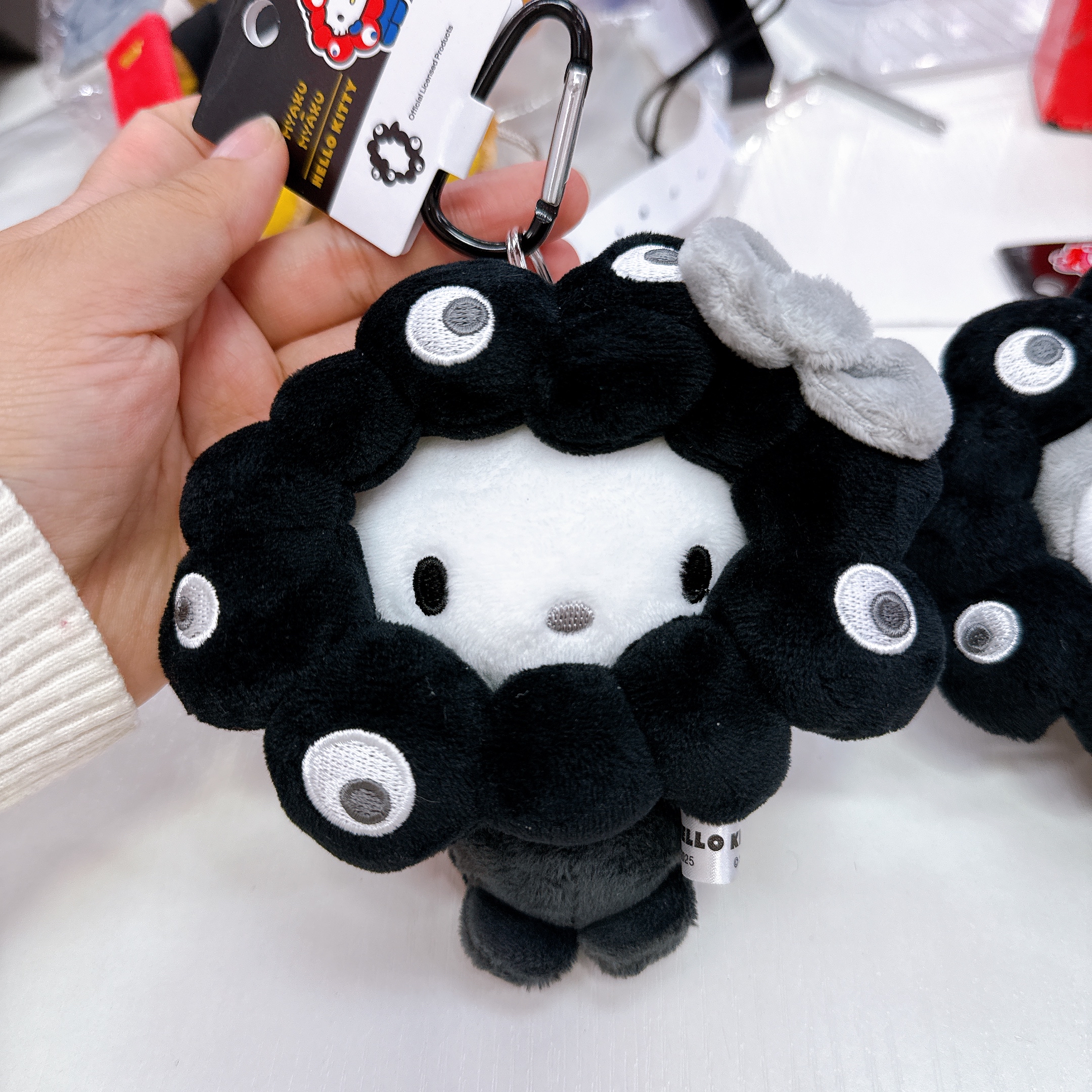 日本直送大阪世博限定黑白灰系列Sanrio公仔掛飾