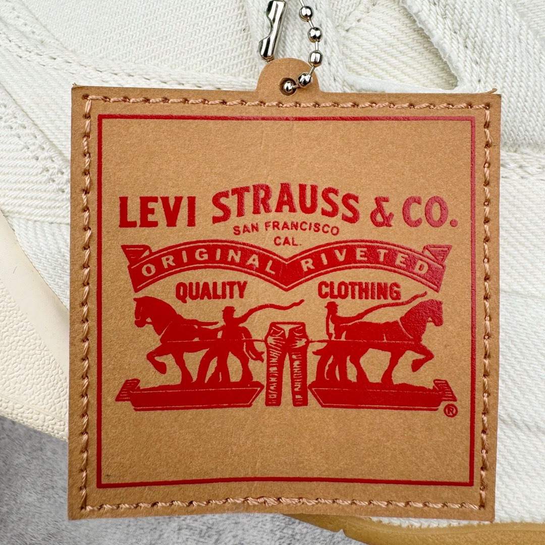 Levi's x Air Jordan 4 Retro 'White Denim' AO2571-100