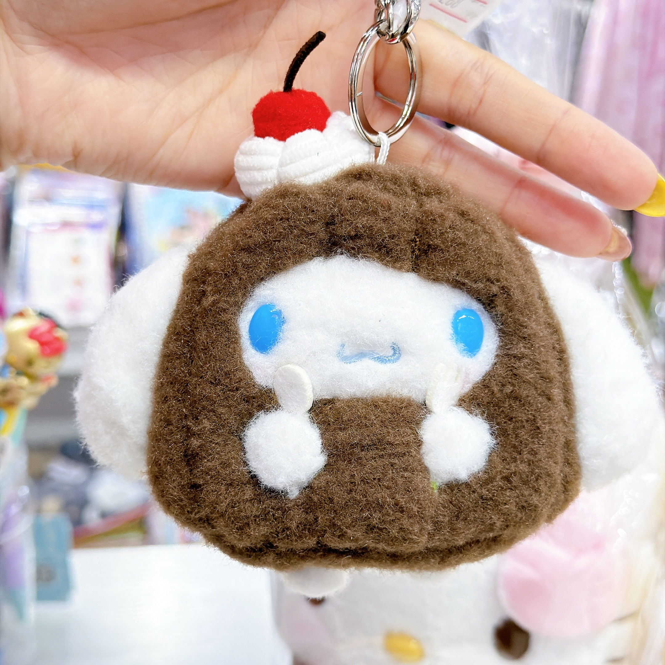 上海Sanrio限定甜點系列布甸狗Kurumi肉桂狗Kitty公仔掛飾