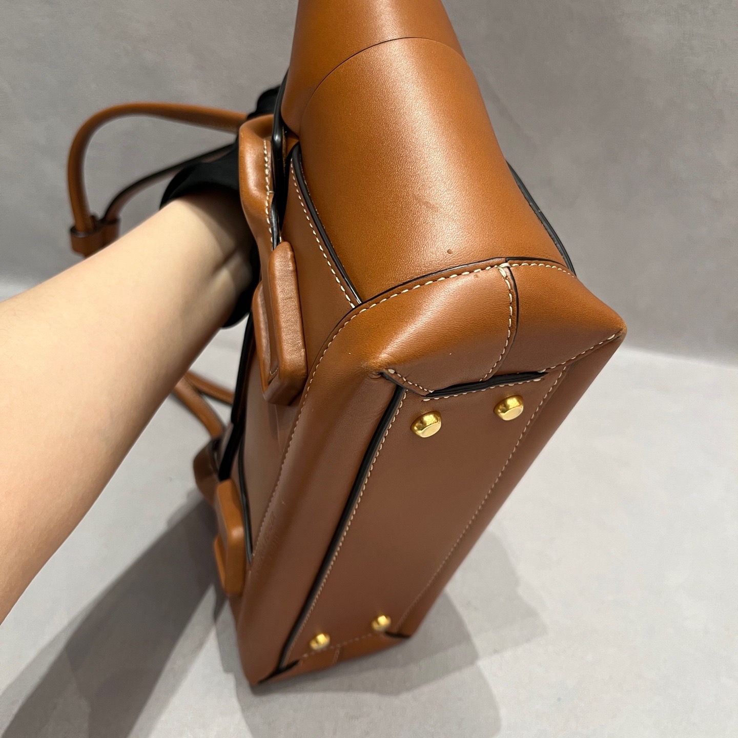 【預訂貨品】BV焦糖色編織牛皮tote