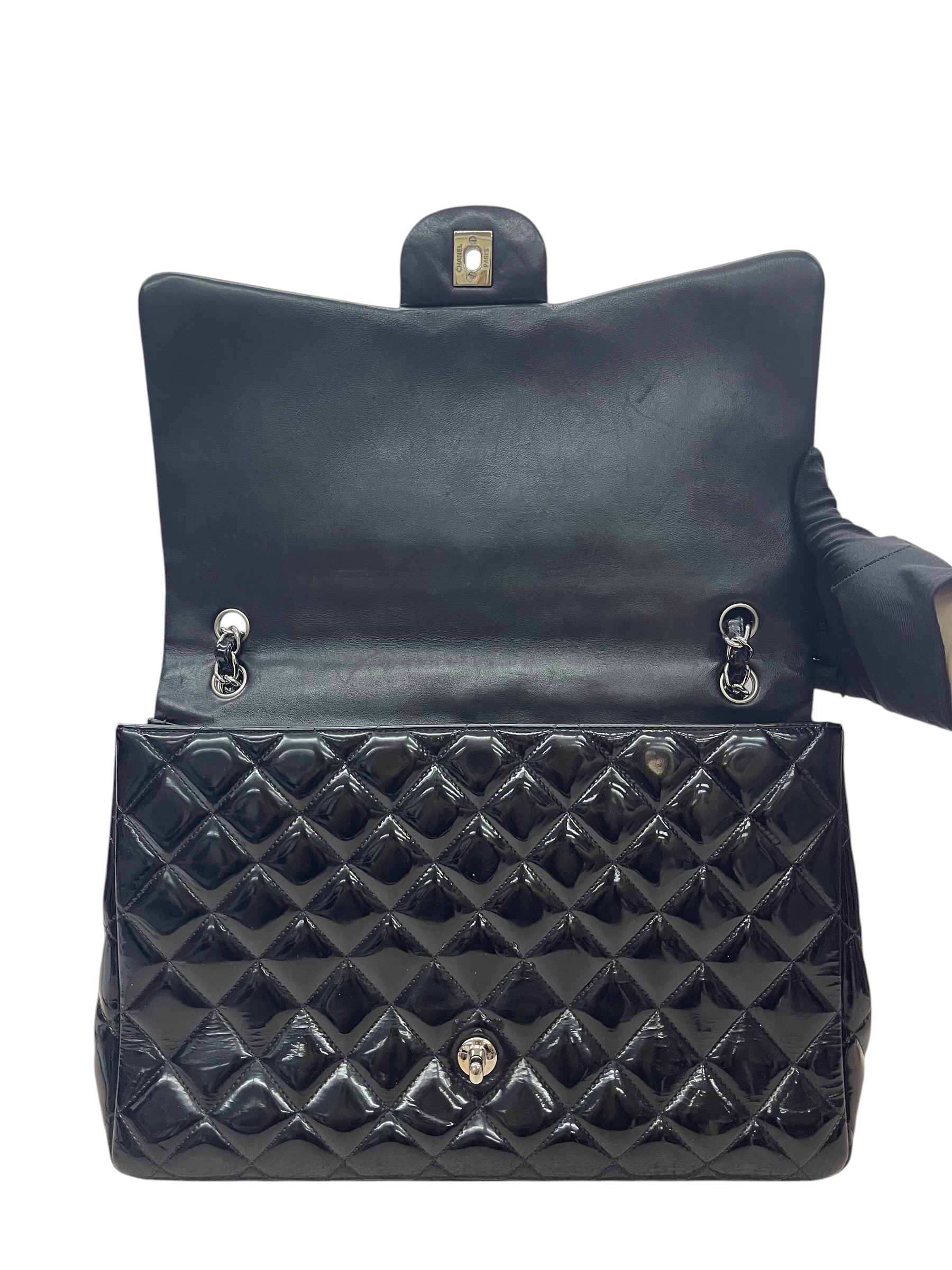 Pre-owned Chanel Maxi Classic Flap Bag / Product Code: 081301