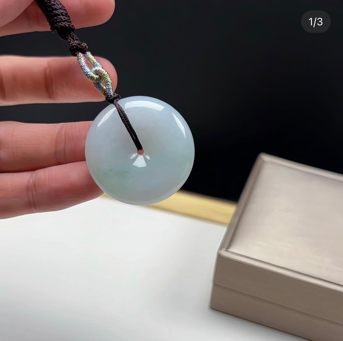 肥嘟嘟飄綠花翡翠平安扣