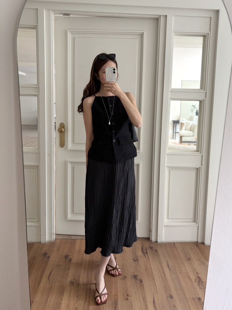 French Muse Vest Dress (Black)