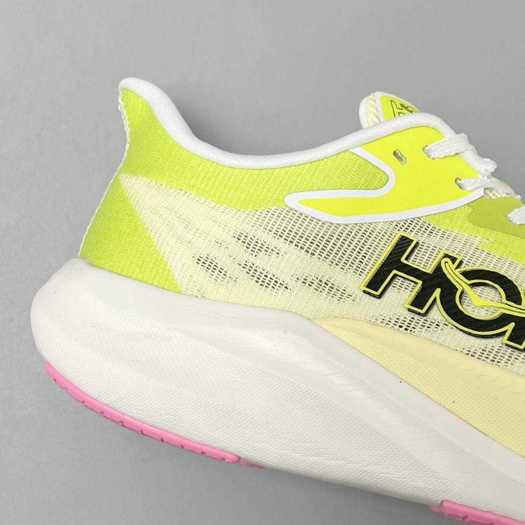 HOKA Rocket X 3
