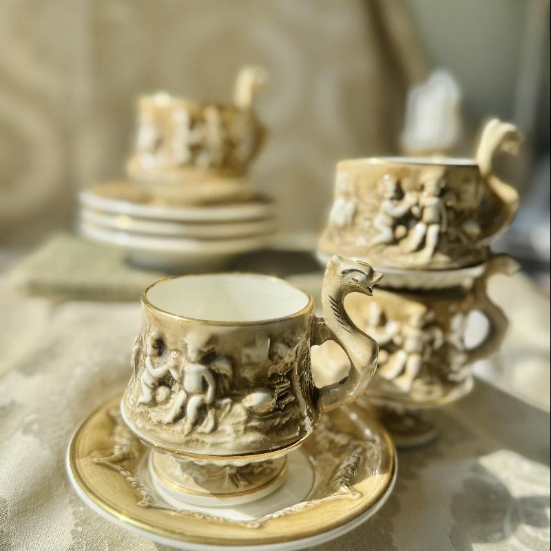 Rare! C.a. 1950s Italy R. Capodimonte Italy Raised Relief Cherubs Demitasse / Espresso Cup (MT2392)