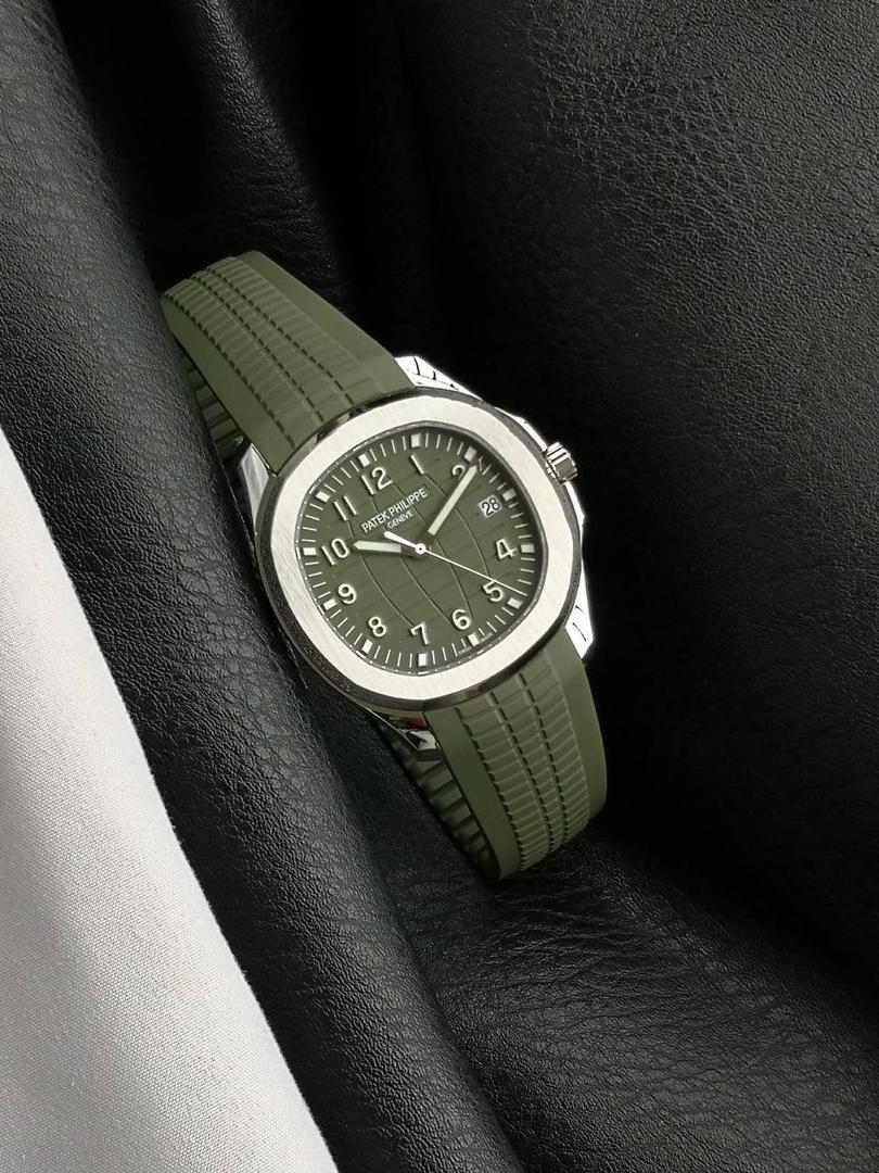 百达翡丽 5168G 配重手雷 1.壳套采用特殊材质CNC原版数据开模，整表重量和正品几乎没有区别，不同于市场普通版本上手轻飘飘，整表120克重 2.机芯选用324/330 一体开模机芯(3k同源机芯) 3.表壳尺寸42mm 厚度8.3mm(跟足原版) 4.所用配件，字面，针，胶带严格参照原版颜色开模定制，精益求精 5.表壳不锈钢 内部加重 承诺所有本厂出的配重表款绝不掉皮，掉皮无理由更换全新 6.表扣 表壳全部冲压贵金属logo 非腐蚀激光垃圾工艺！