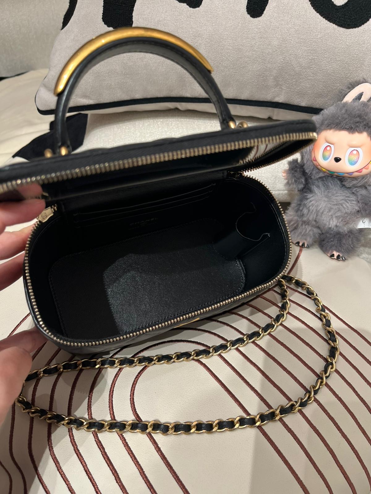 Chanel vanity with handle GHW AP2199 100%Authentic,98%new ✅晶片貼✅dust bag ✅box