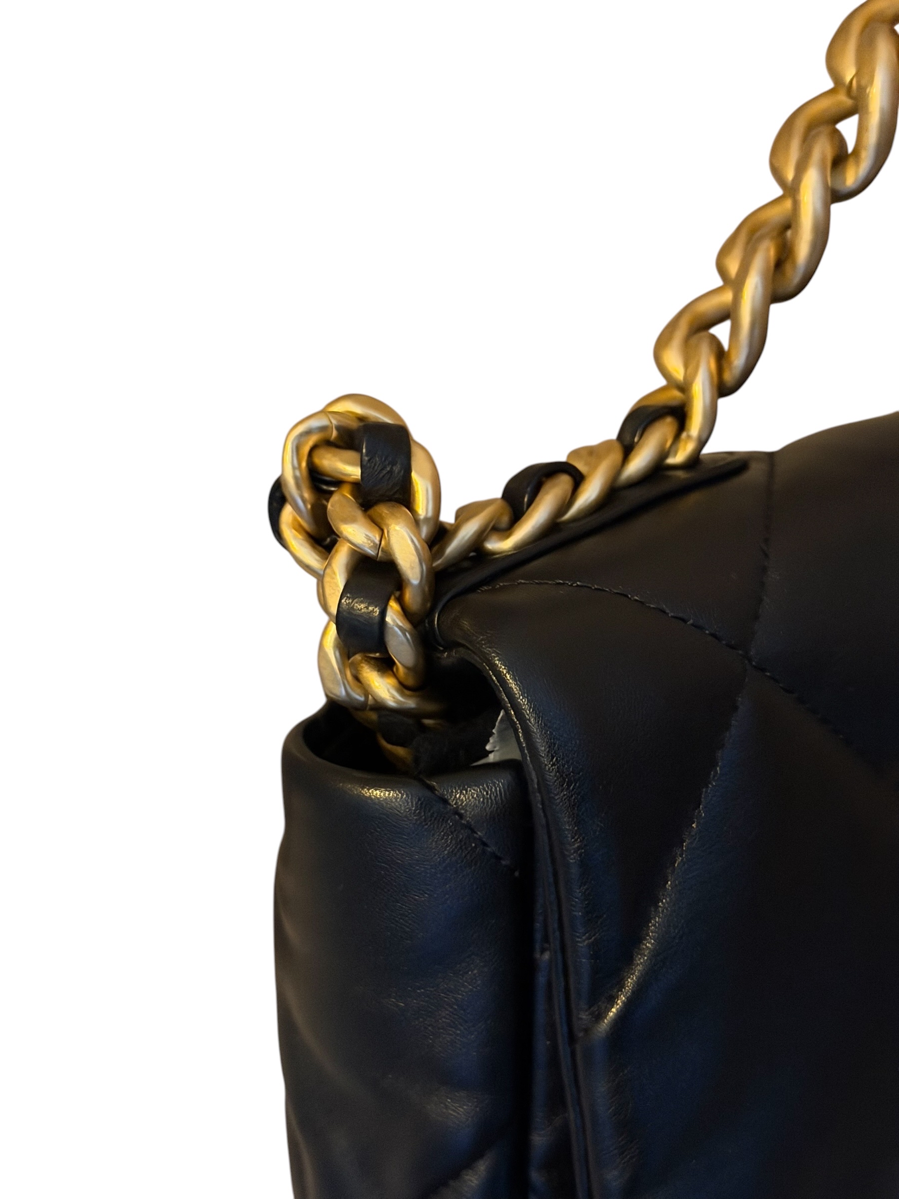 Pre-Owned CHANEL C19 / Product Code : W51701