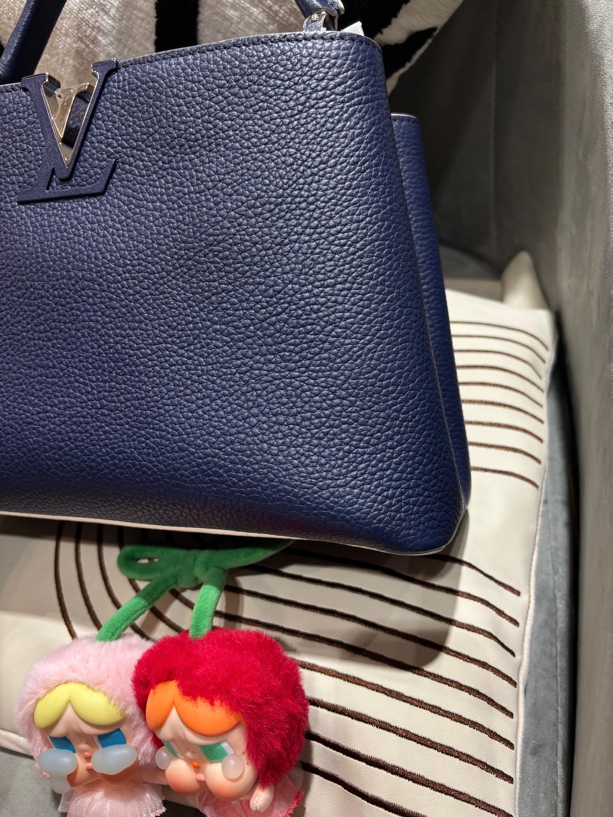 Lv Capucines MM leather 2way bag   100%Authentic, 98%new  ✅長肩帶✅Dust bag