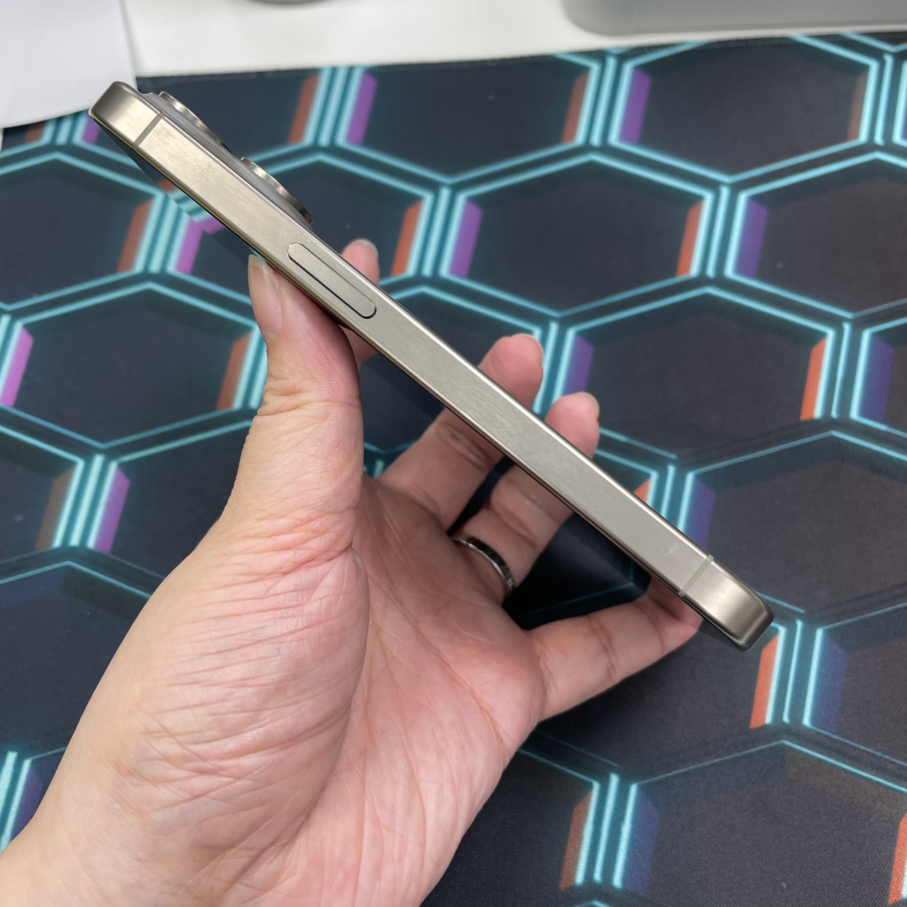 *5981 15 pro 完美機 128GB 電100 原色 gray