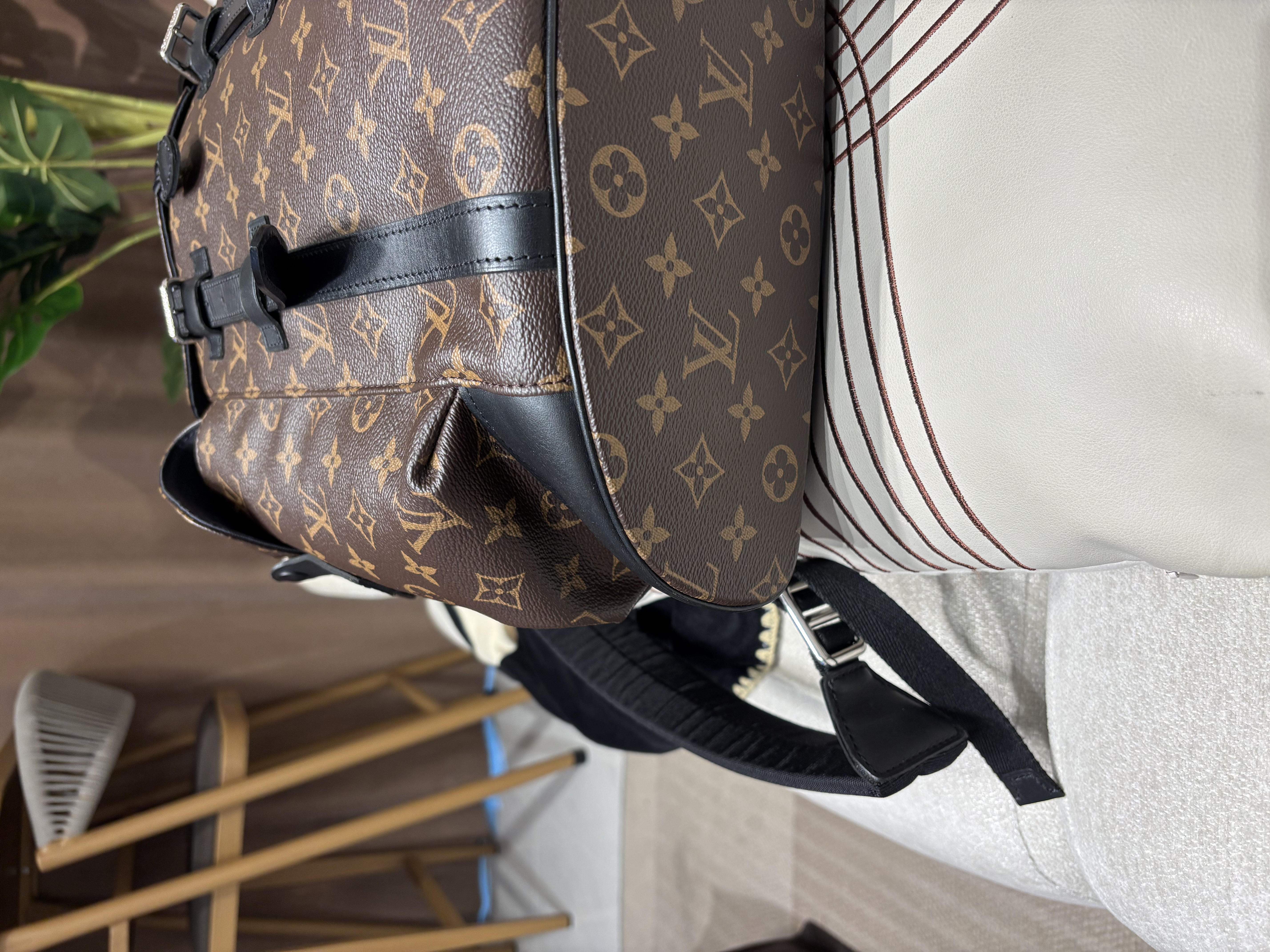 Lv backpack Christopher MM M43735 Monogram Macassar 100%Authentic,95%new✅dust bag ✨