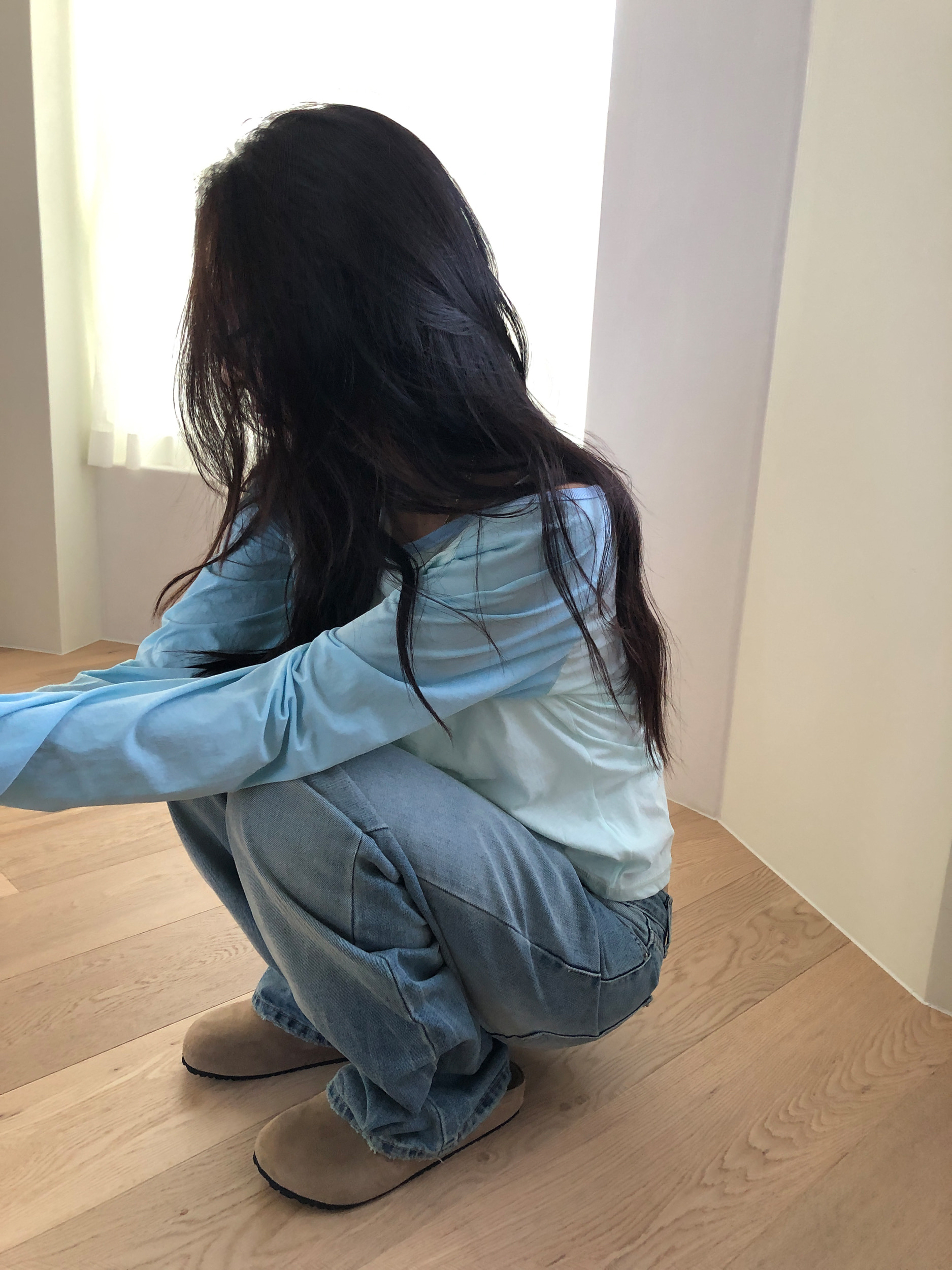 Graphic Raglan Long Sleeve Top
