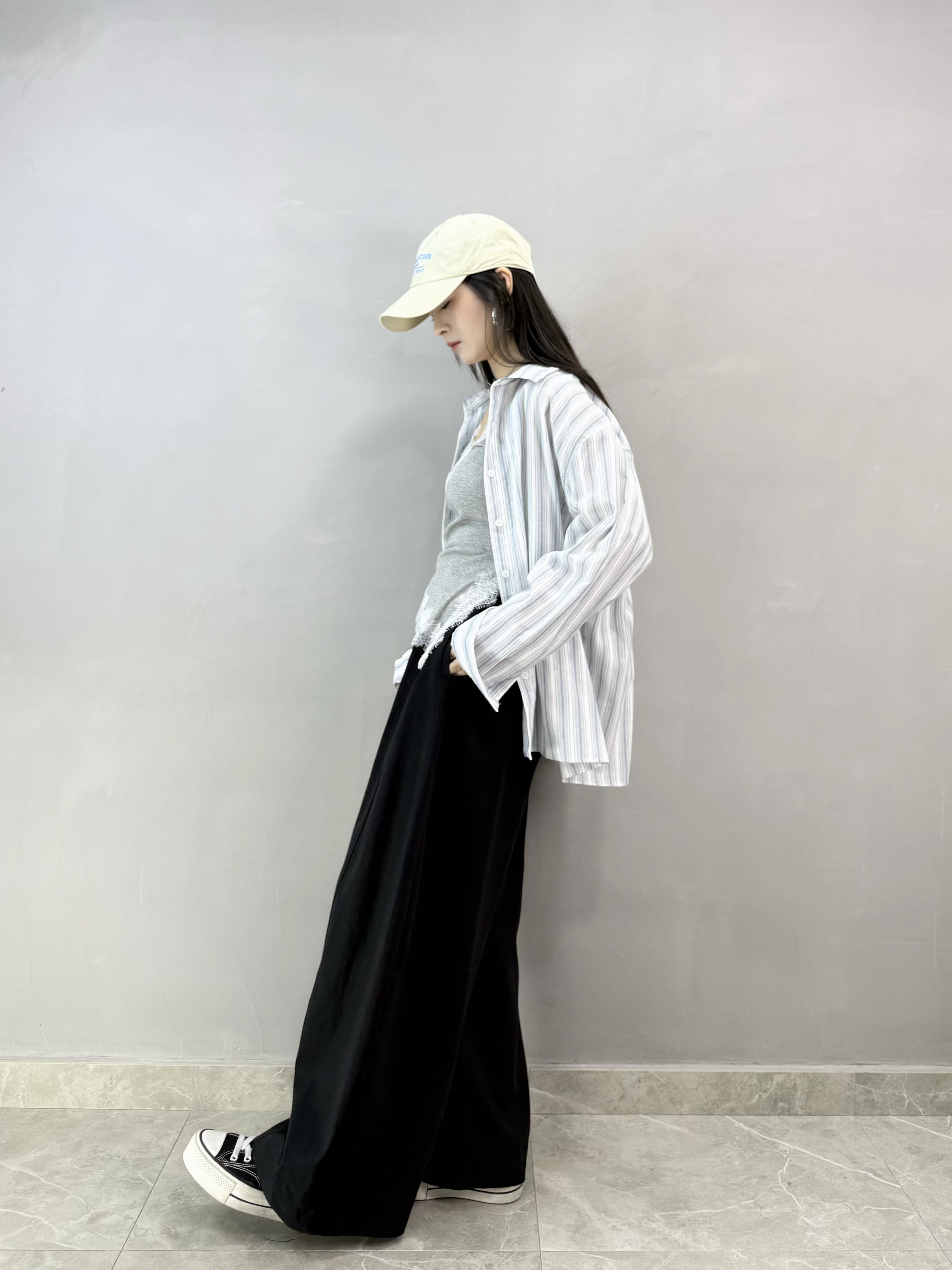 I64 後字條子恤衫