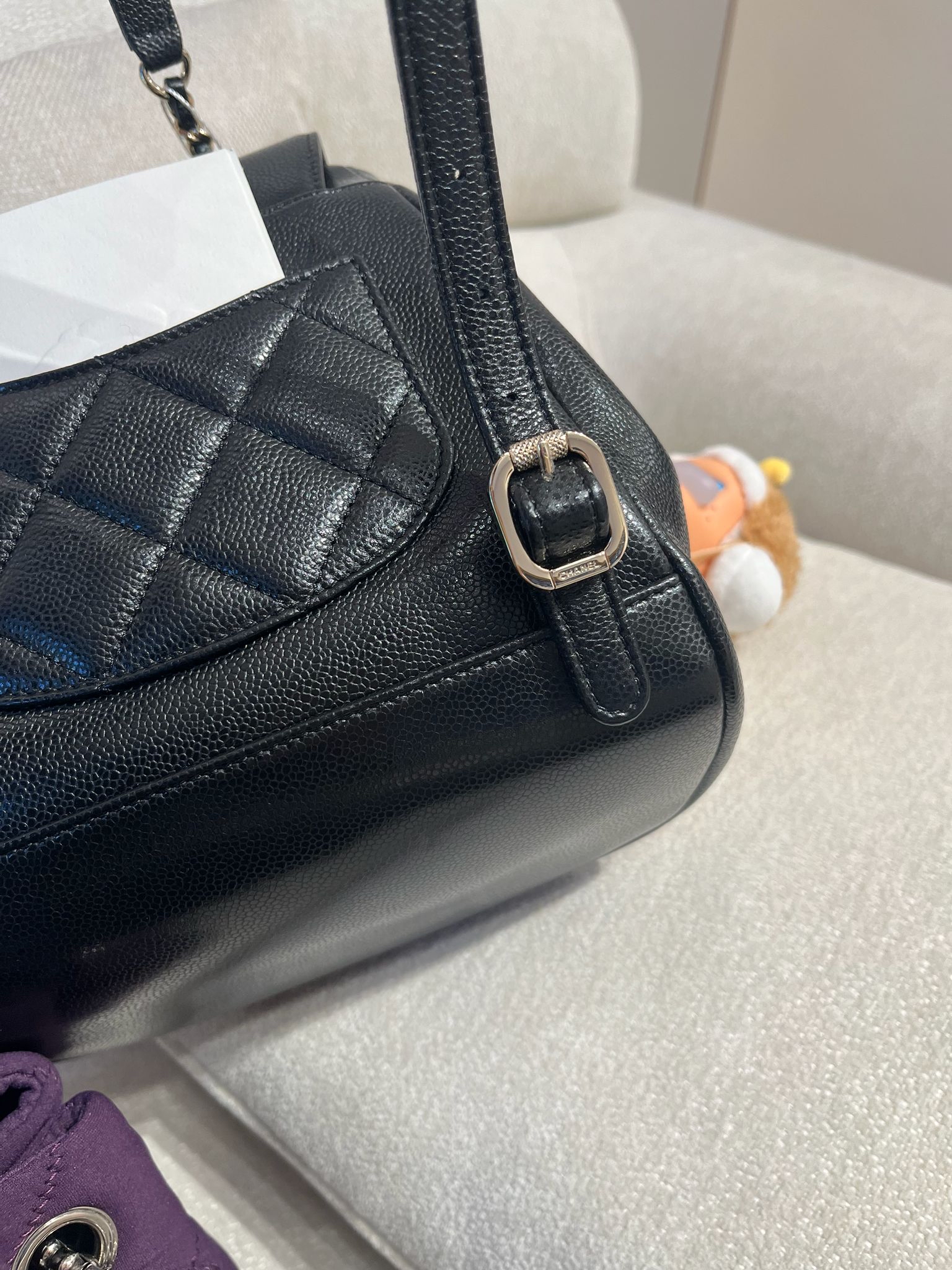 Chanel backpack AS3530, 亮面粒紋牛皮淡金扣 100%Authentic, 98%new ✅專門店收據✅晶片✅塵袋✅Box