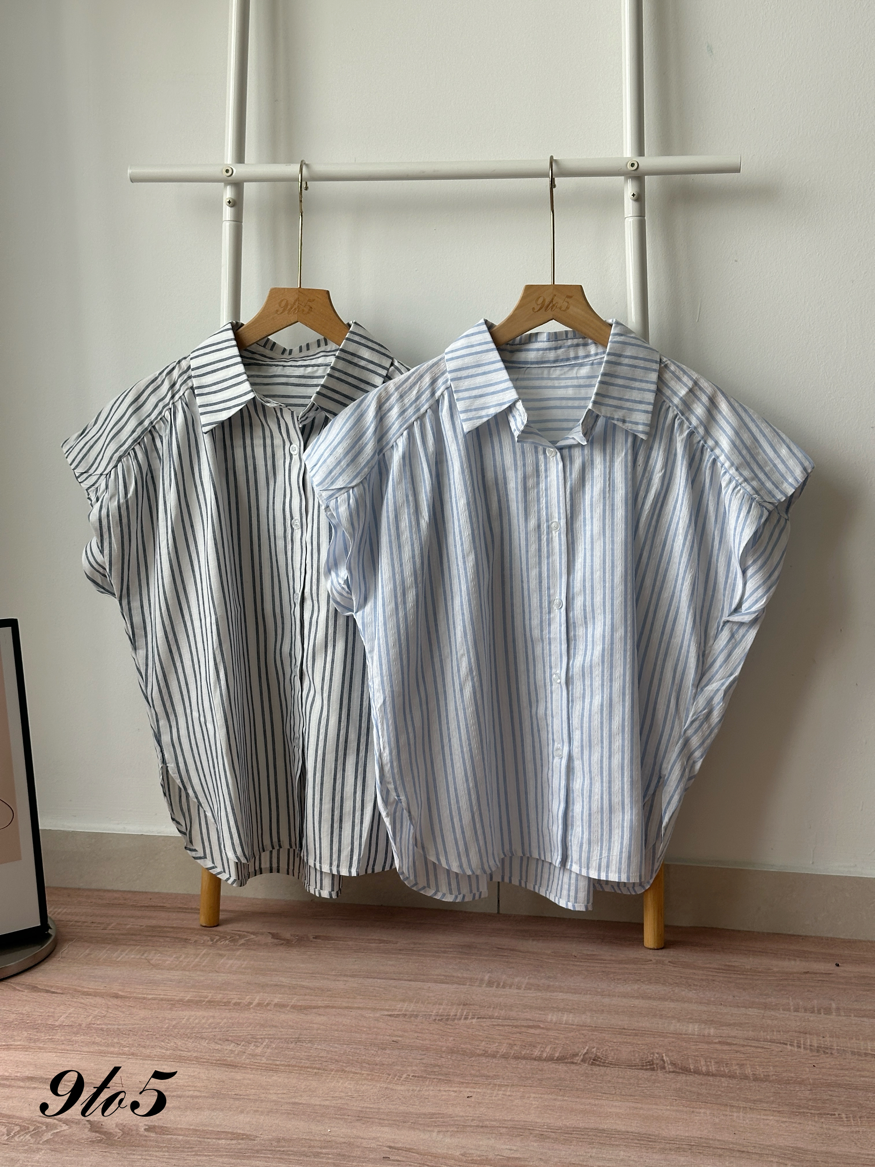 T4290 Cape Sleeve Stripe Shirt - Blue & Grey