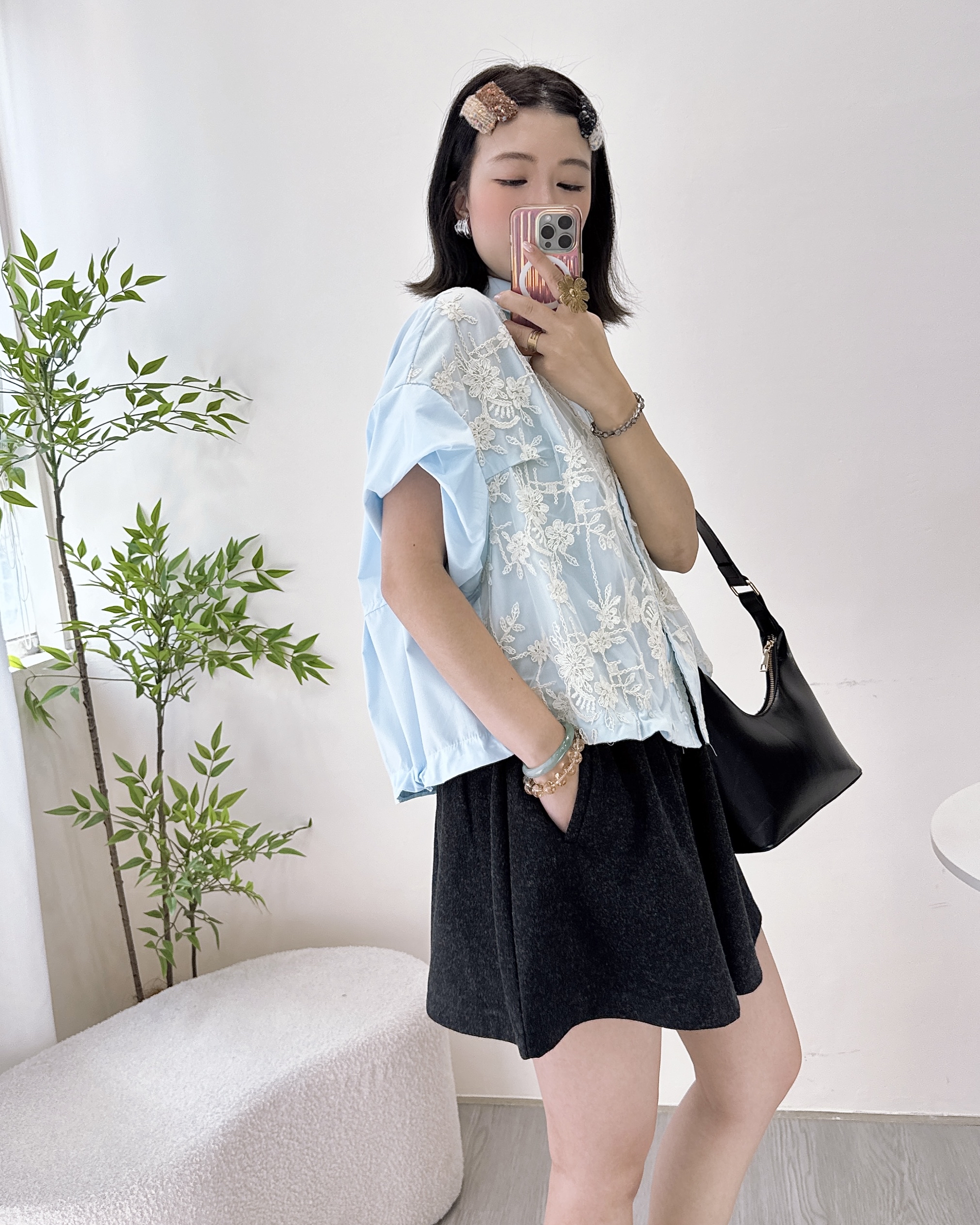 時尚拼蕾絲泡泡袖恤衫 