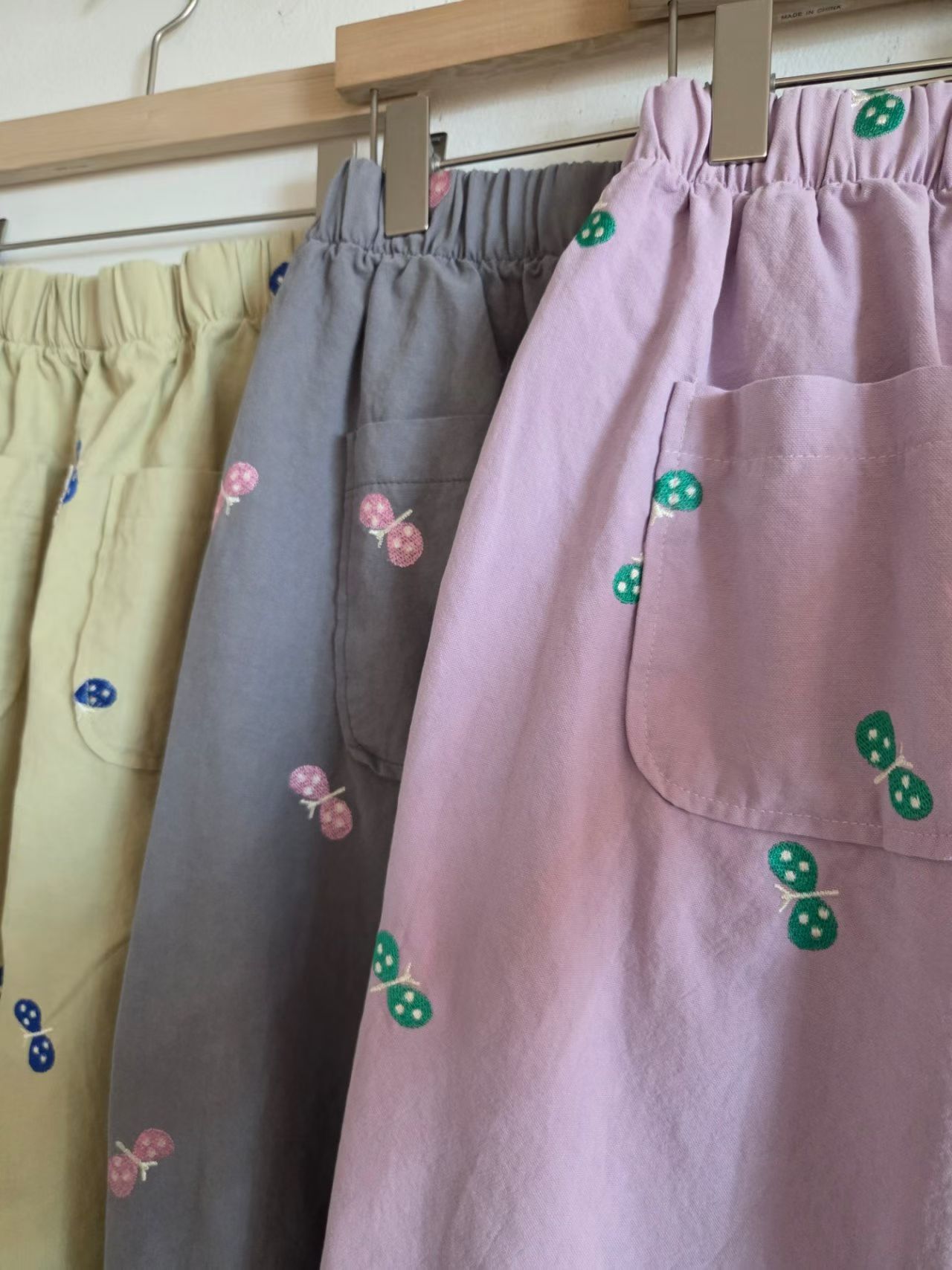 LO OE 繡線蝴蝶仔褲