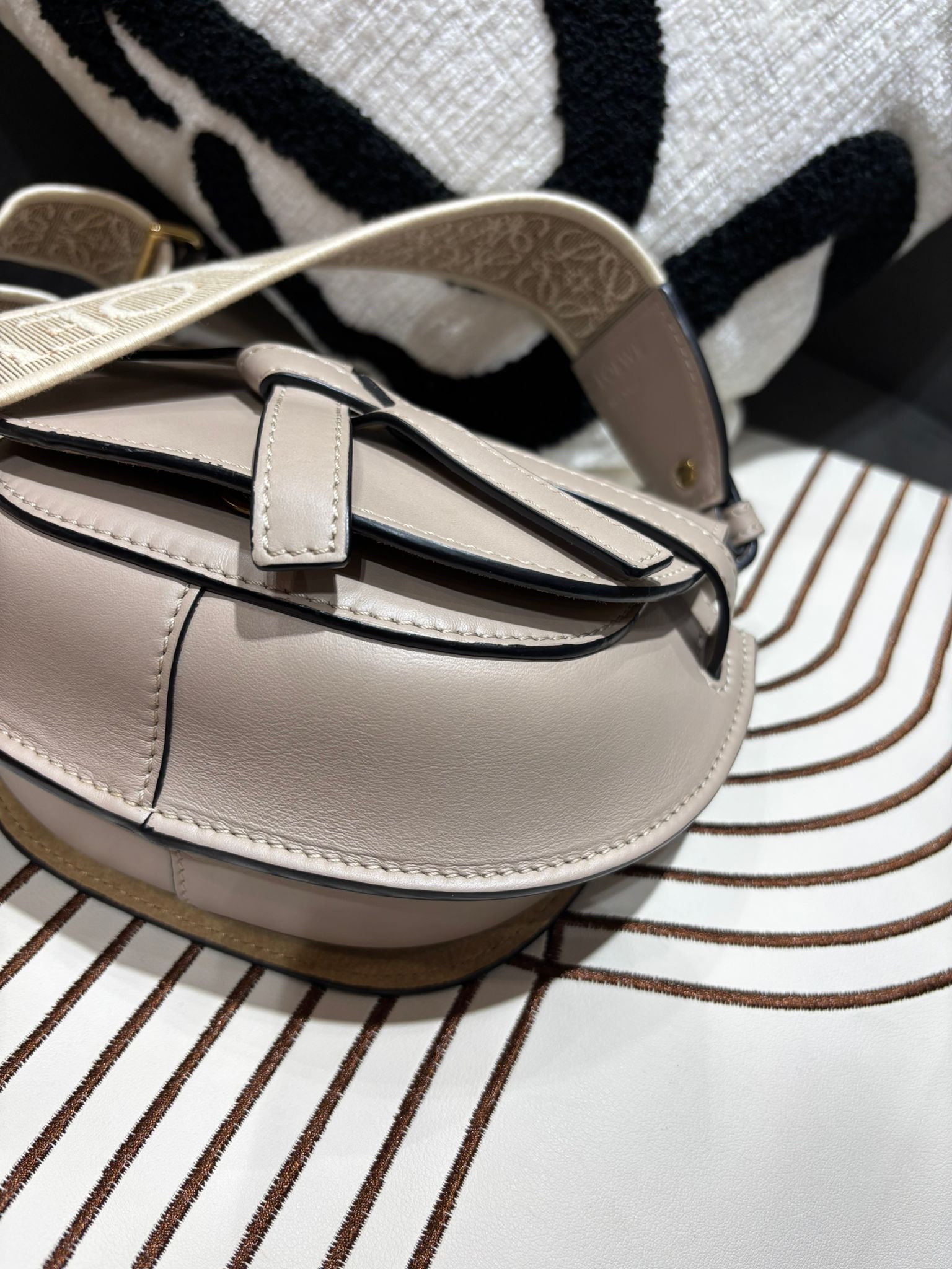Loewe Mini Gate Calfskin Sand 100%Authentic, 98%New ✅Dust bag