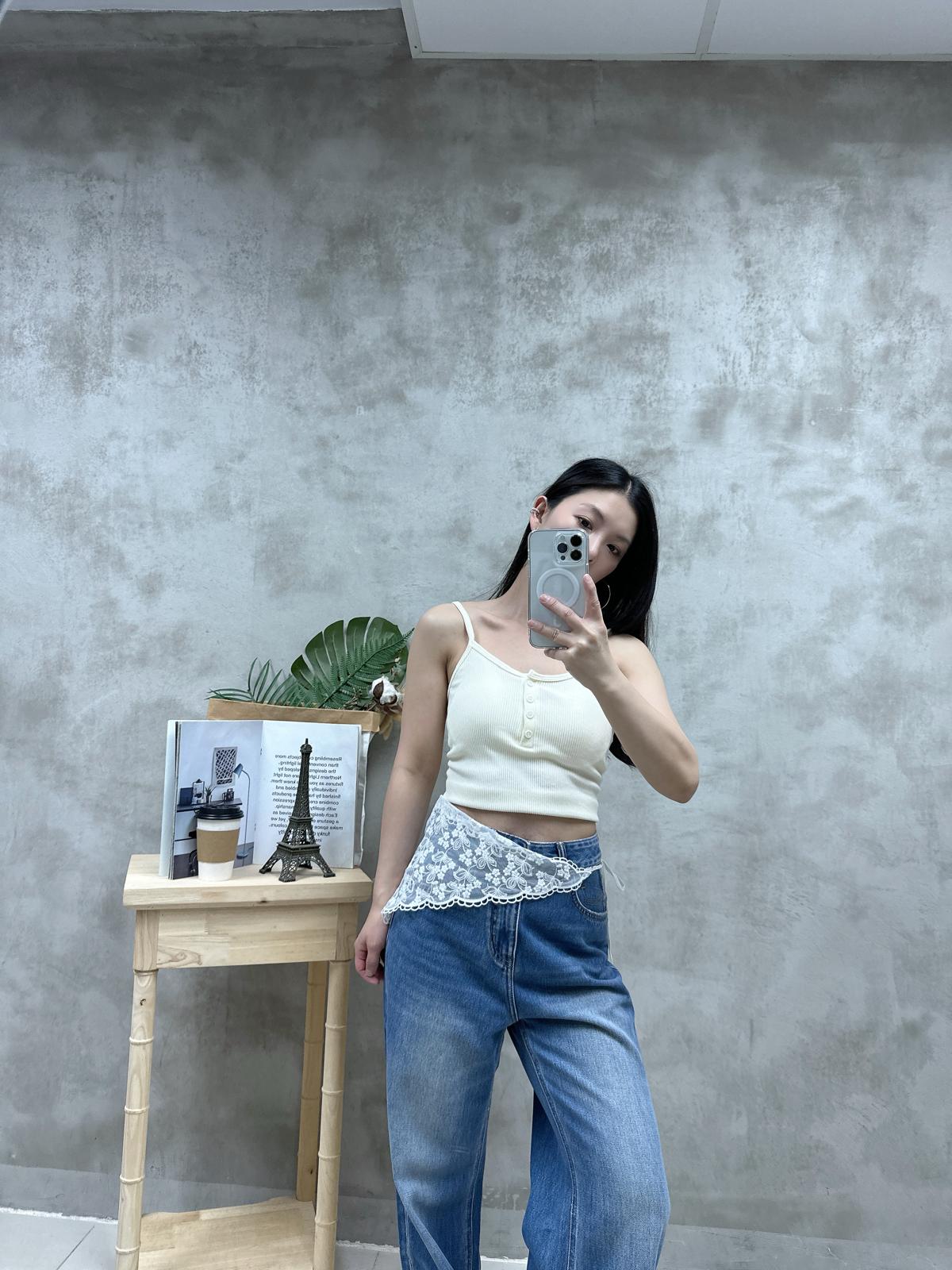 V07 扣鈕暗紋Bra top