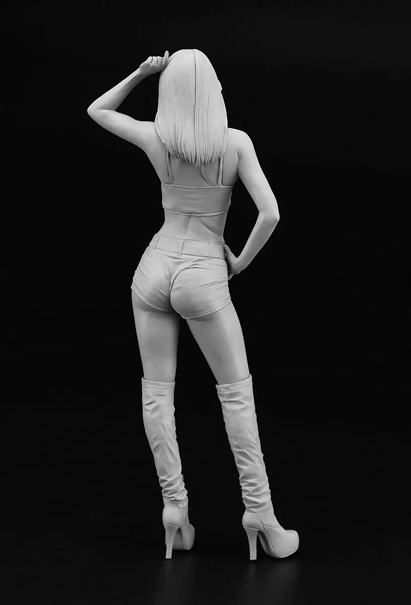 1/12 12 Real Figure Collection No.03 "Paddock Girl"