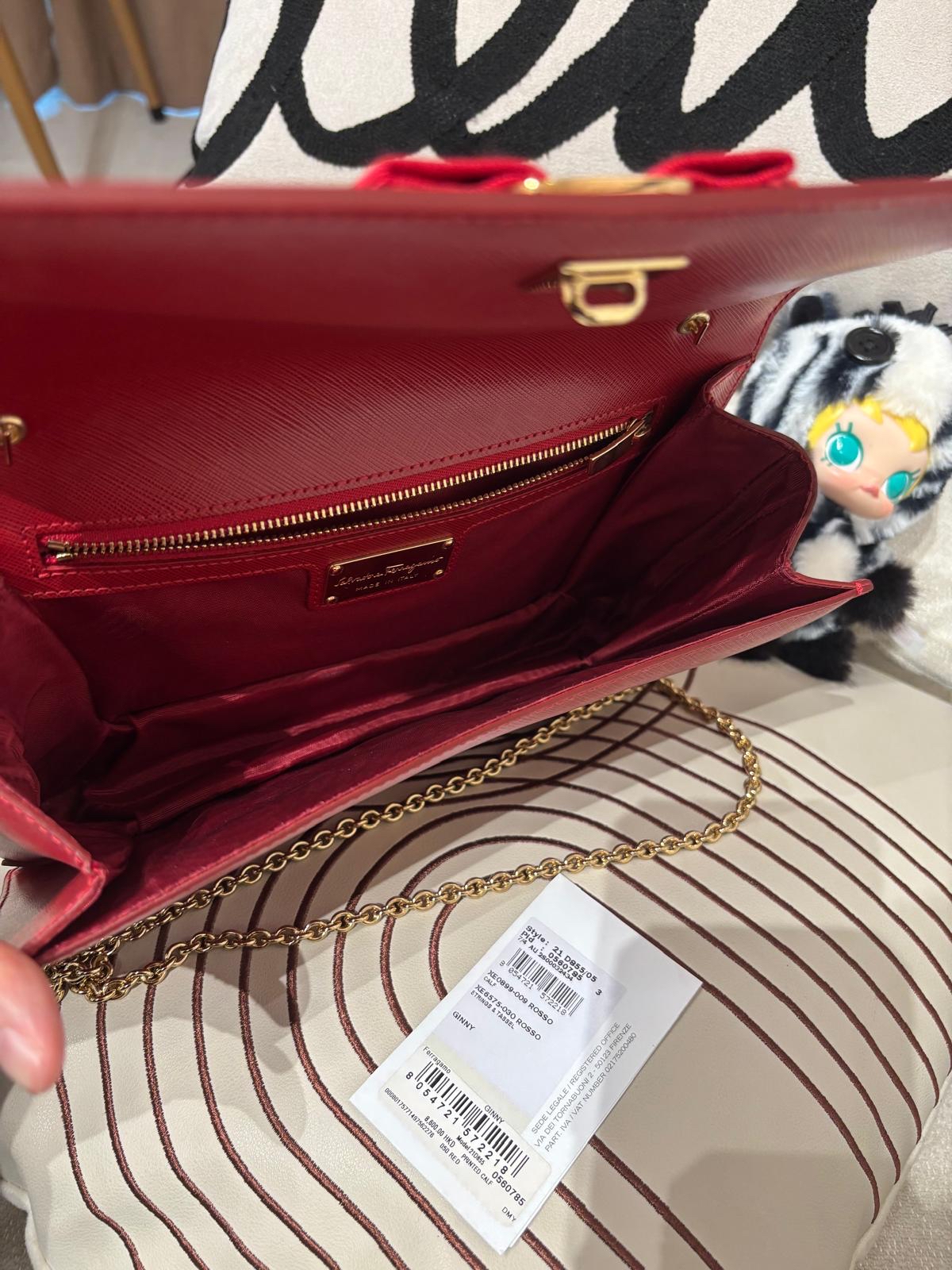 Salvatore Ferragamo Saffiano Leather Chain Shoulder Bag 紅色十字紋皮革 100%Authentic ,95%New