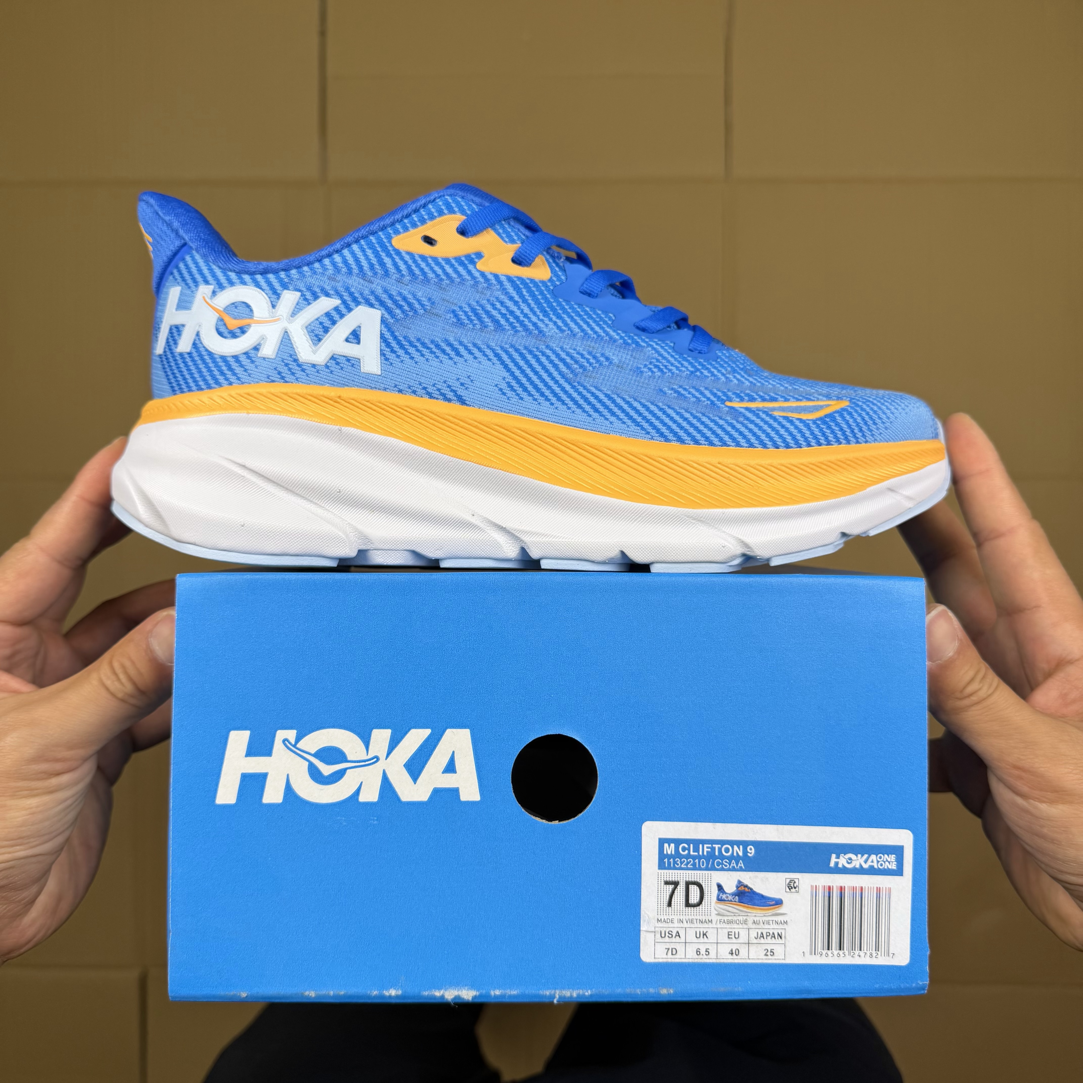 Hoka Clifton 9