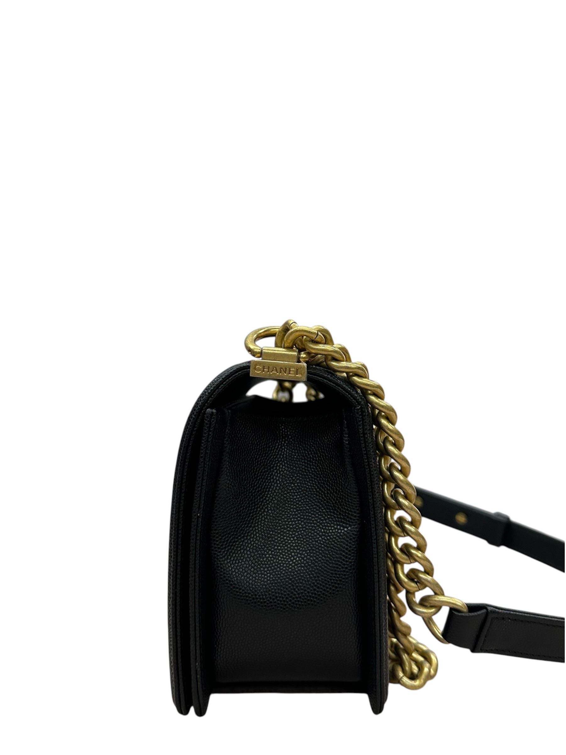 Pre-owned Chanel Boy 25 Flap Bag Calfskin / Product Code: 082103