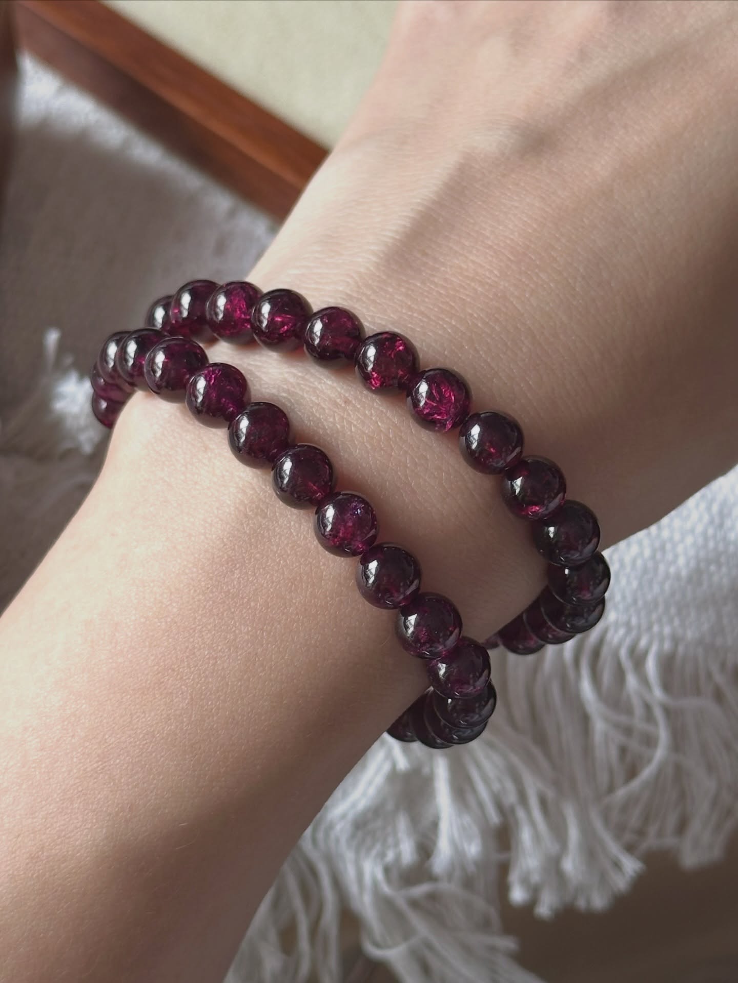 Garnet 紫牙乌石榴石 7.7mm 15cm 