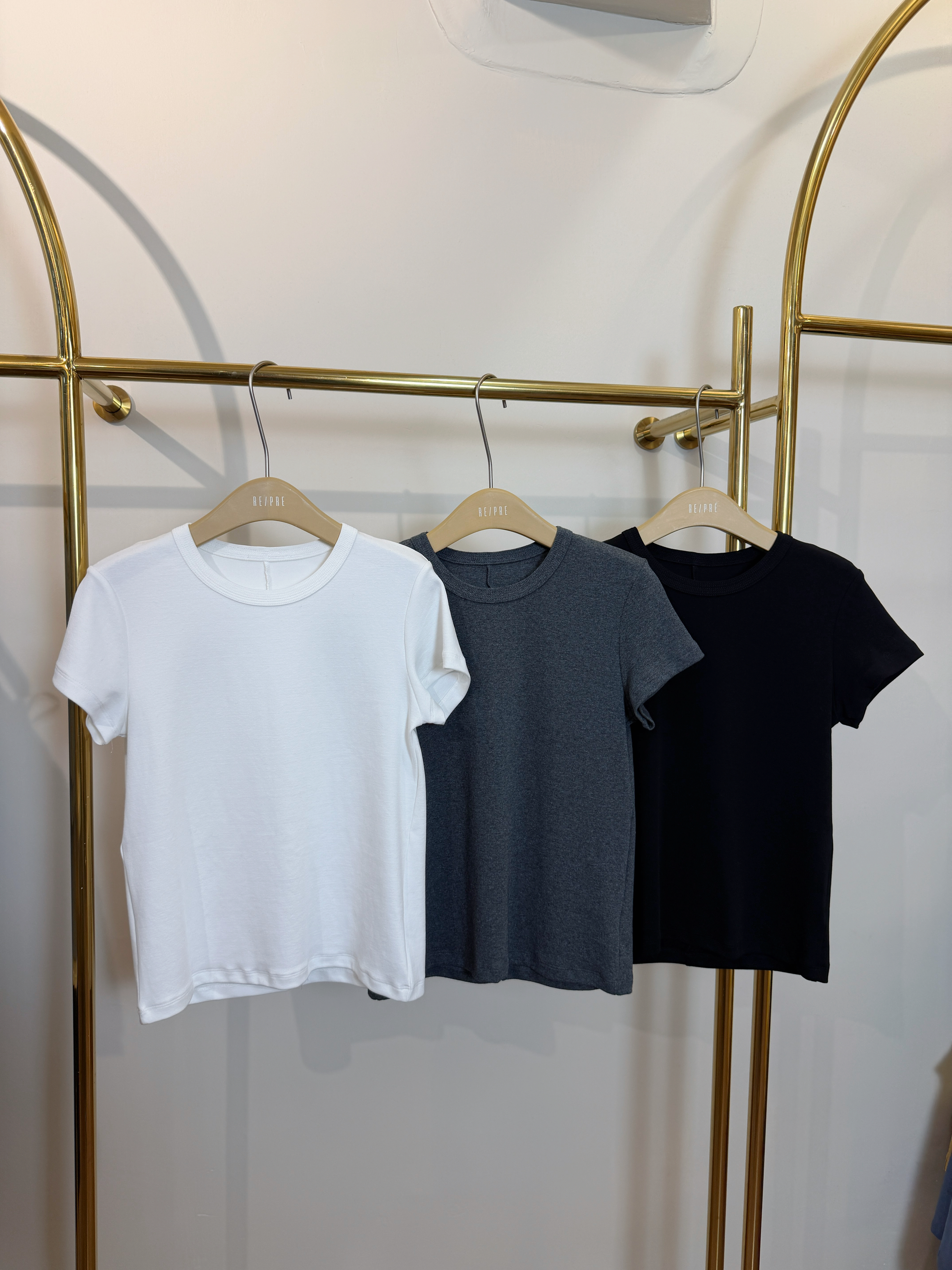 必入✔️圓領淨色tee