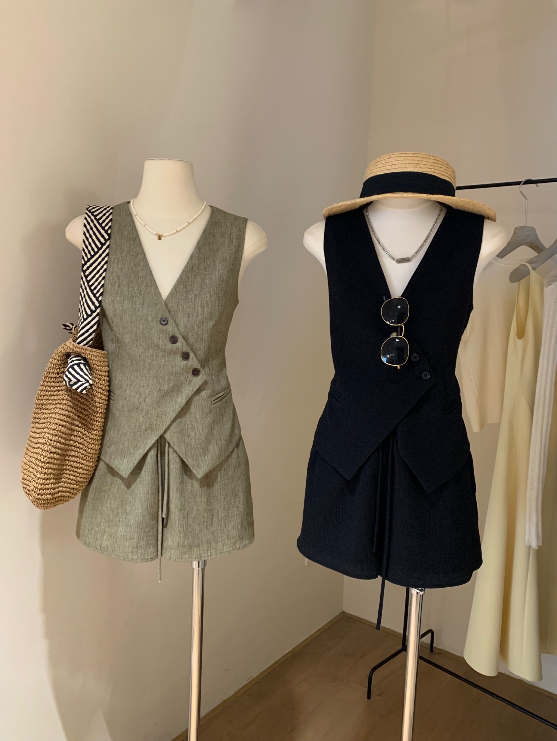 Celeste Vest Top + Short set 法式简约设计马甲上衣+抽绳短裤套装 （3 colours）