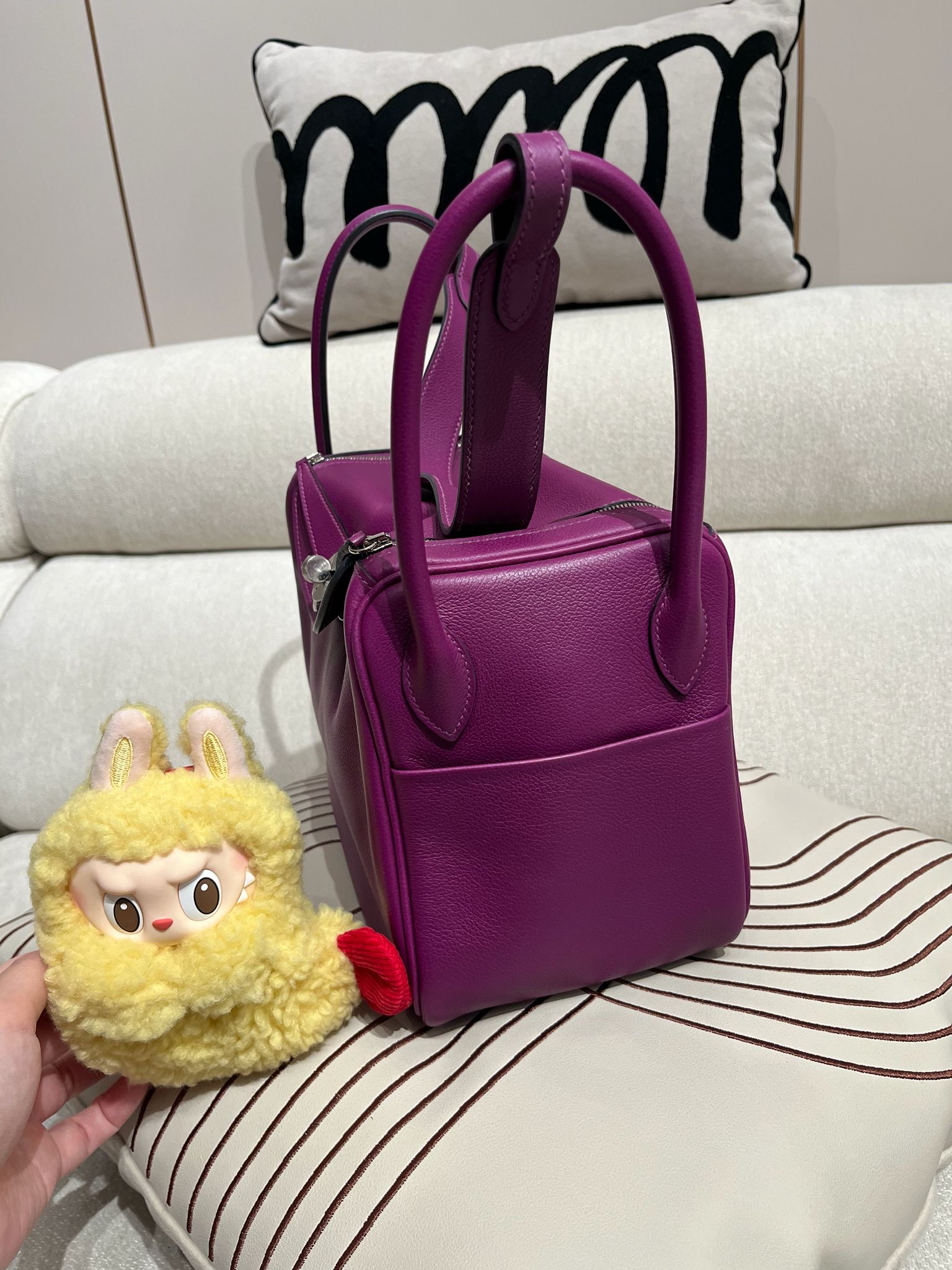 Hermes Lindy 26,P9,EC牛皮,STAMP Y 100%Authentic ,98%new ✅dust bag✅BOX 