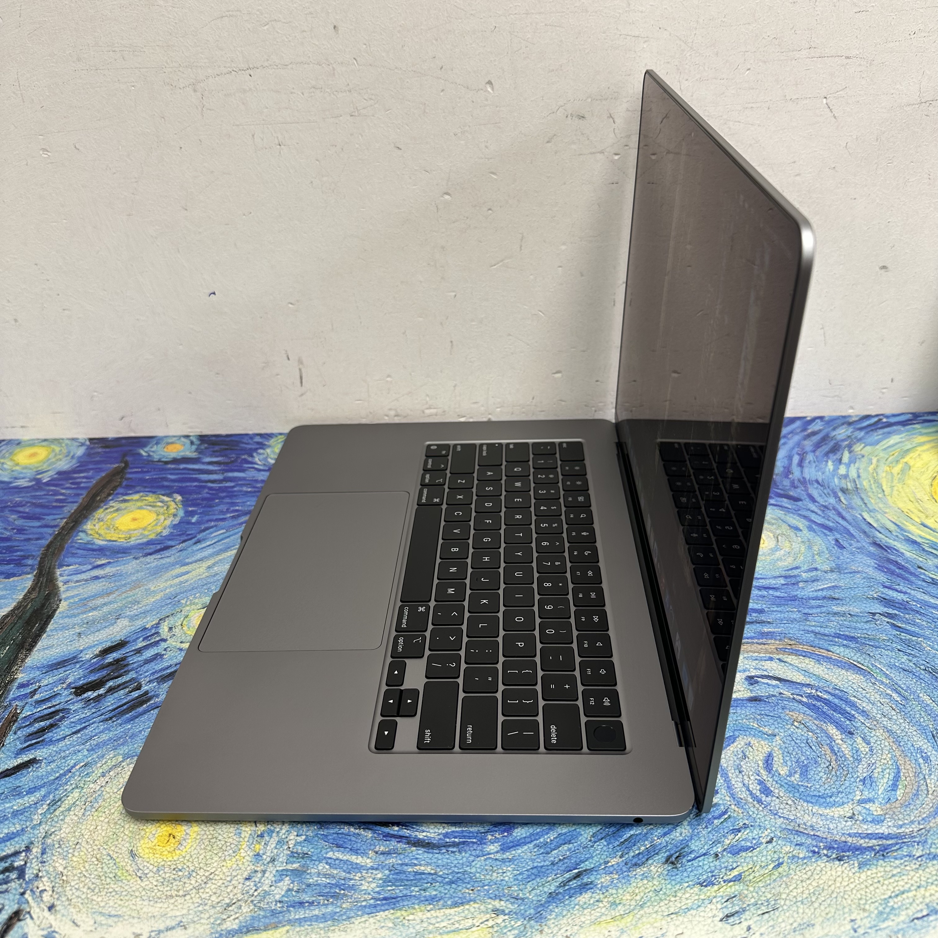 #5882 APPLE  MacBook Air M2 2023 M2 CPU/16GB Ram/1TB SSD/8核心GPU/Liquid Retina XDR Mon/15吋/太空灰/ Laptop /Notebook / Gaming