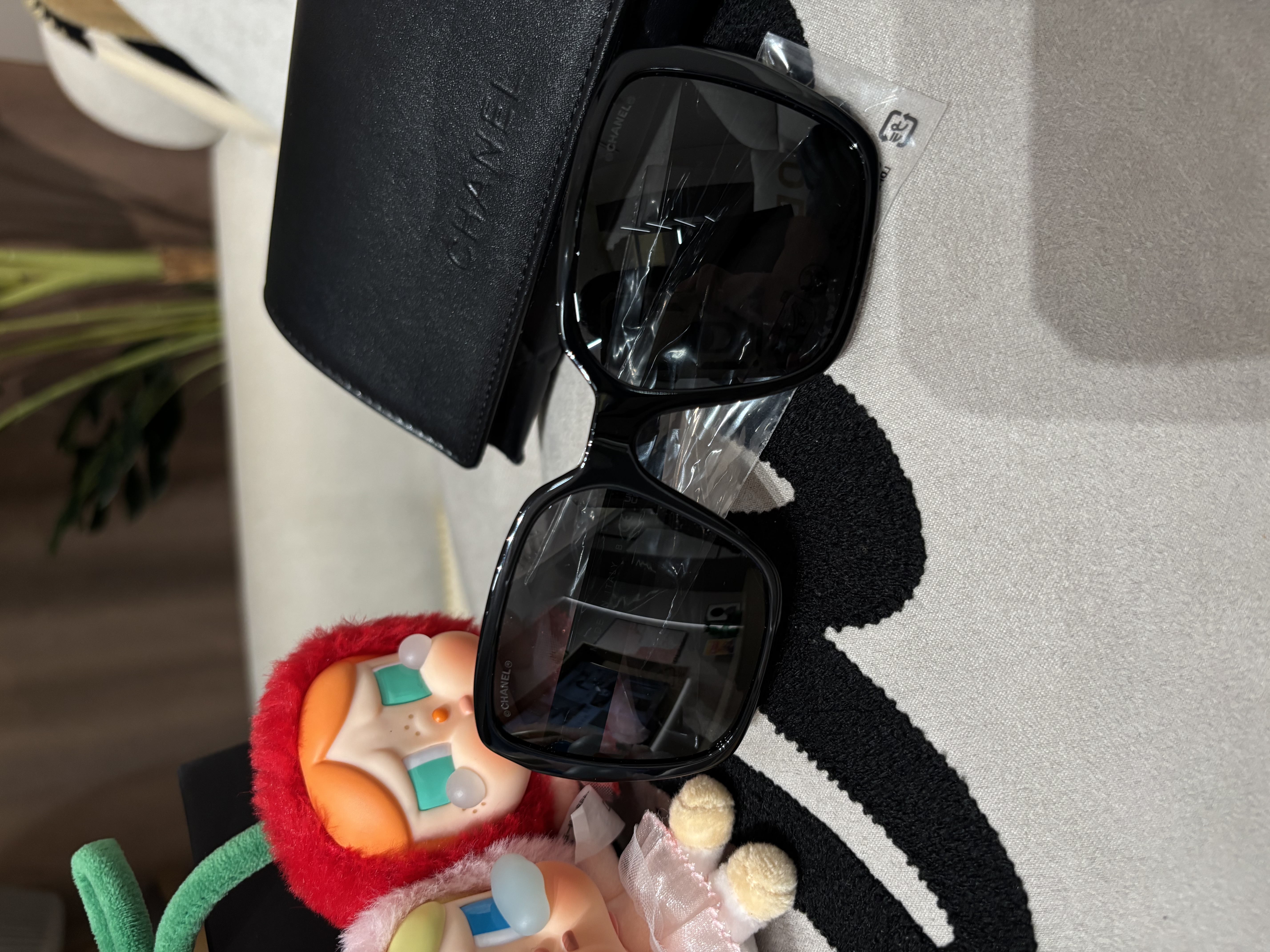 全新 Chanel sunglasses 白色Chanel 字 5408 100%Authentic, Brand new 全新✅Box