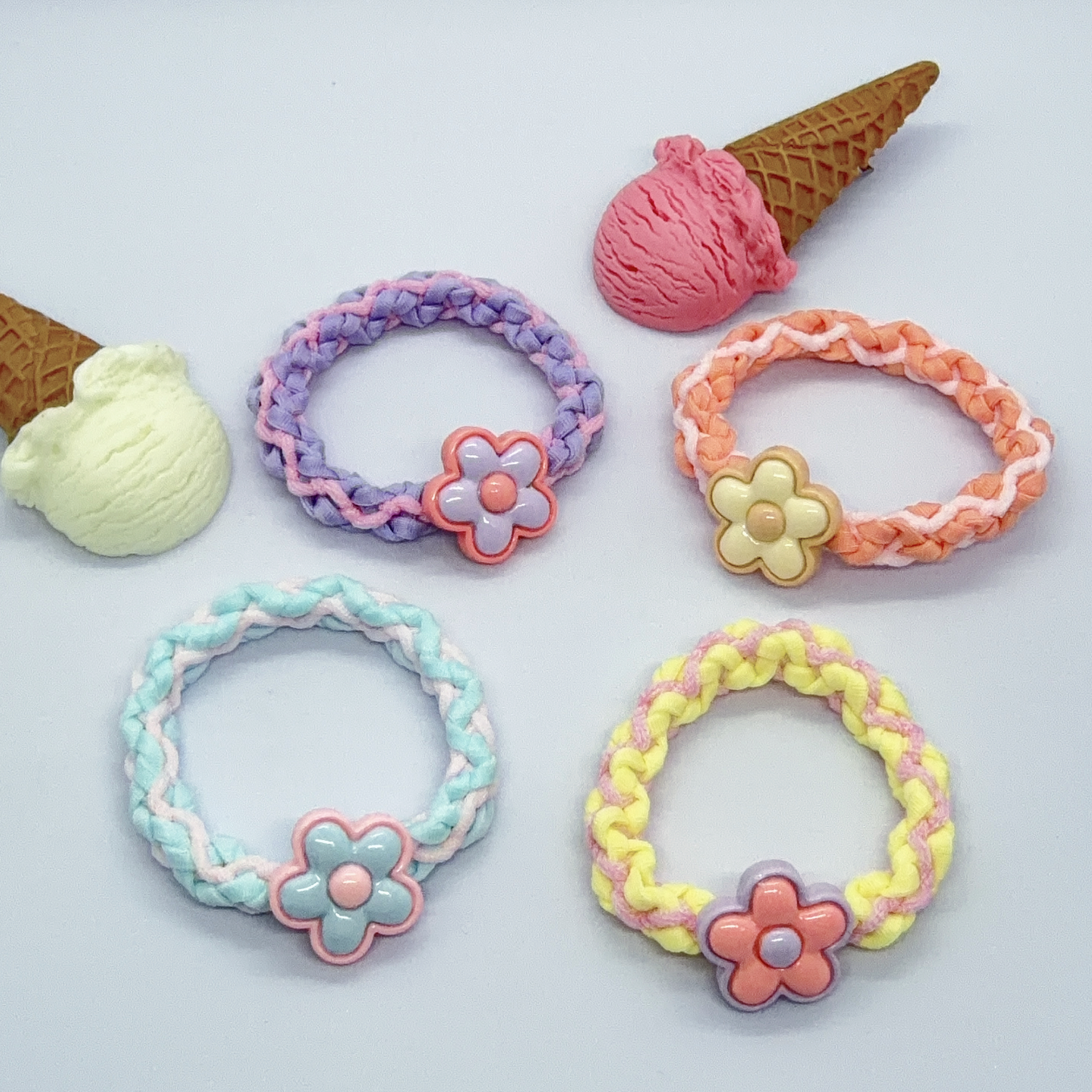花花牌髮圈組 (4條裝) / Flower Charm Hair Tie Set (4 pcs)