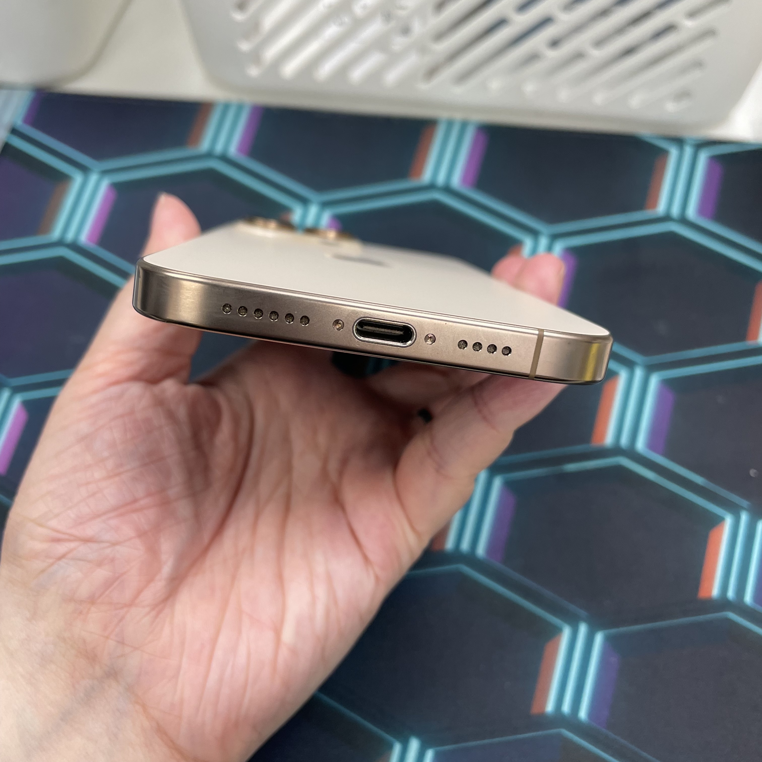 *6445 16 pro max 勁靚機 256GB 電100 沙色 gold