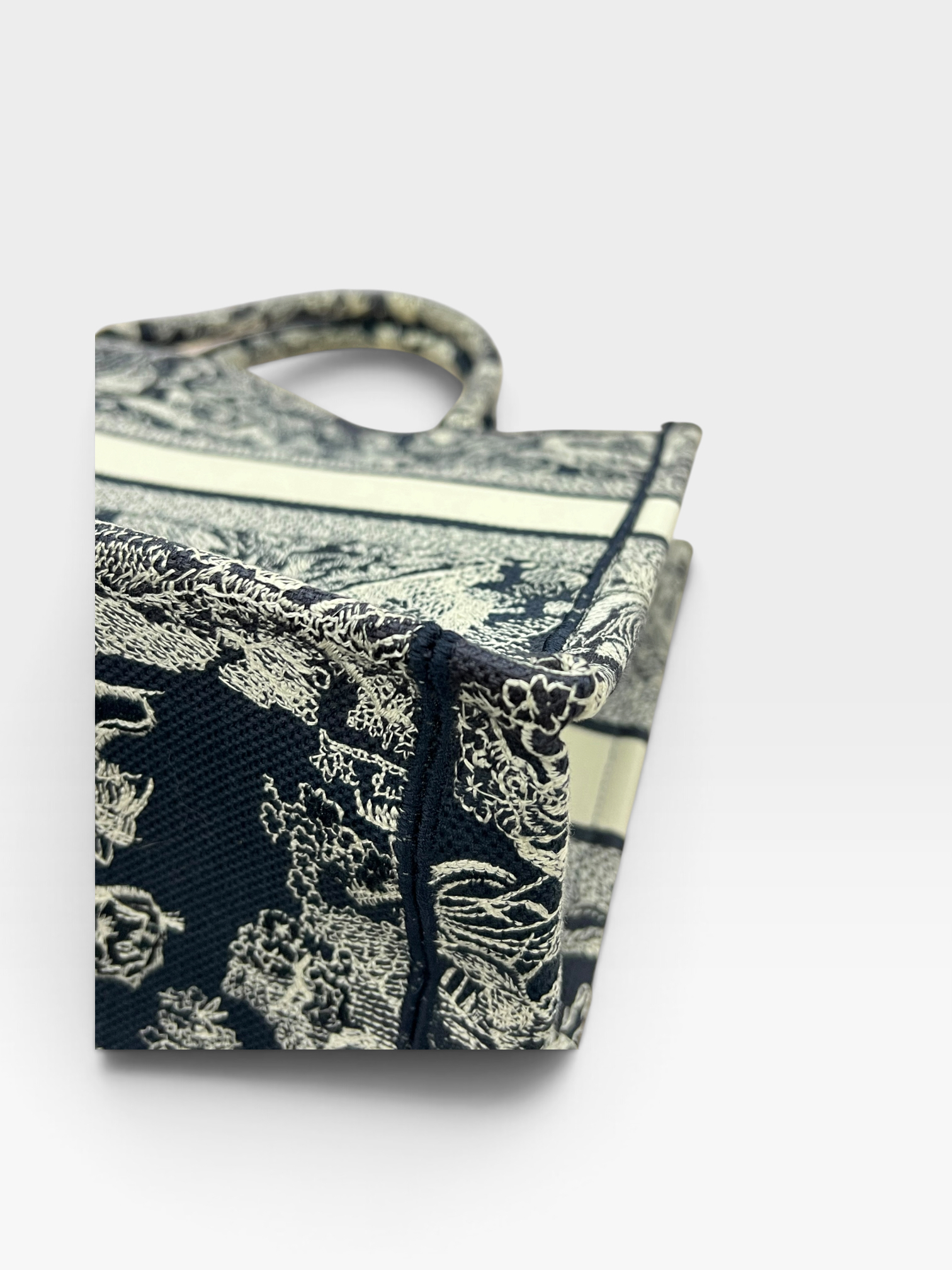 Pre-Owned DIOR Book Tote / Product Code: 082901